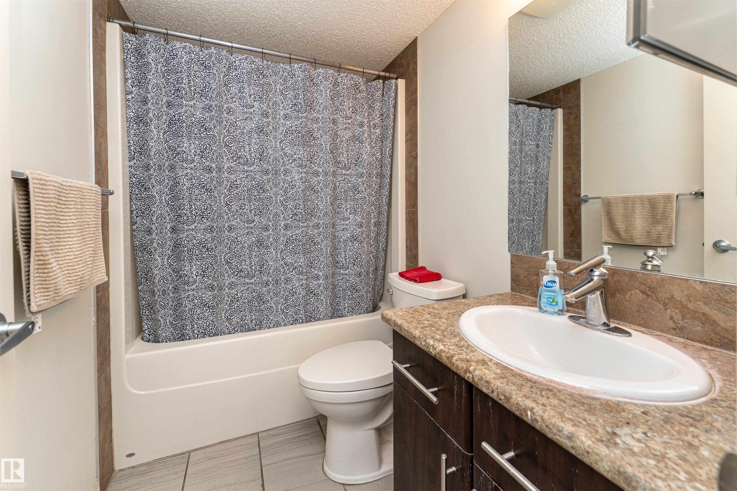 #108 103 Ambleside Dr Sw, Edmonton, AB - Indoor Photo Showing Bathroom