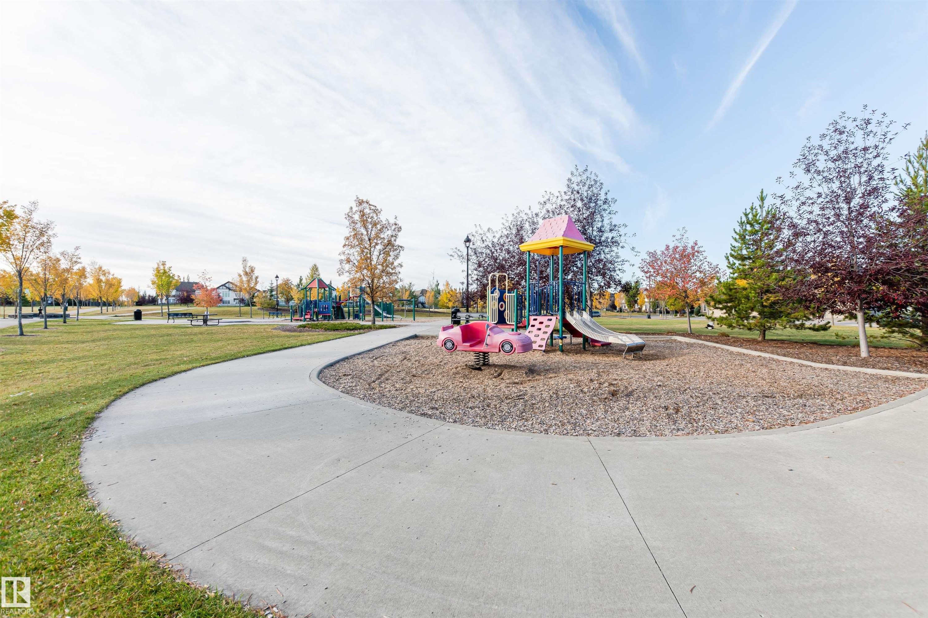 #108 103 Ambleside Dr Sw, Edmonton, AB - Outdoor