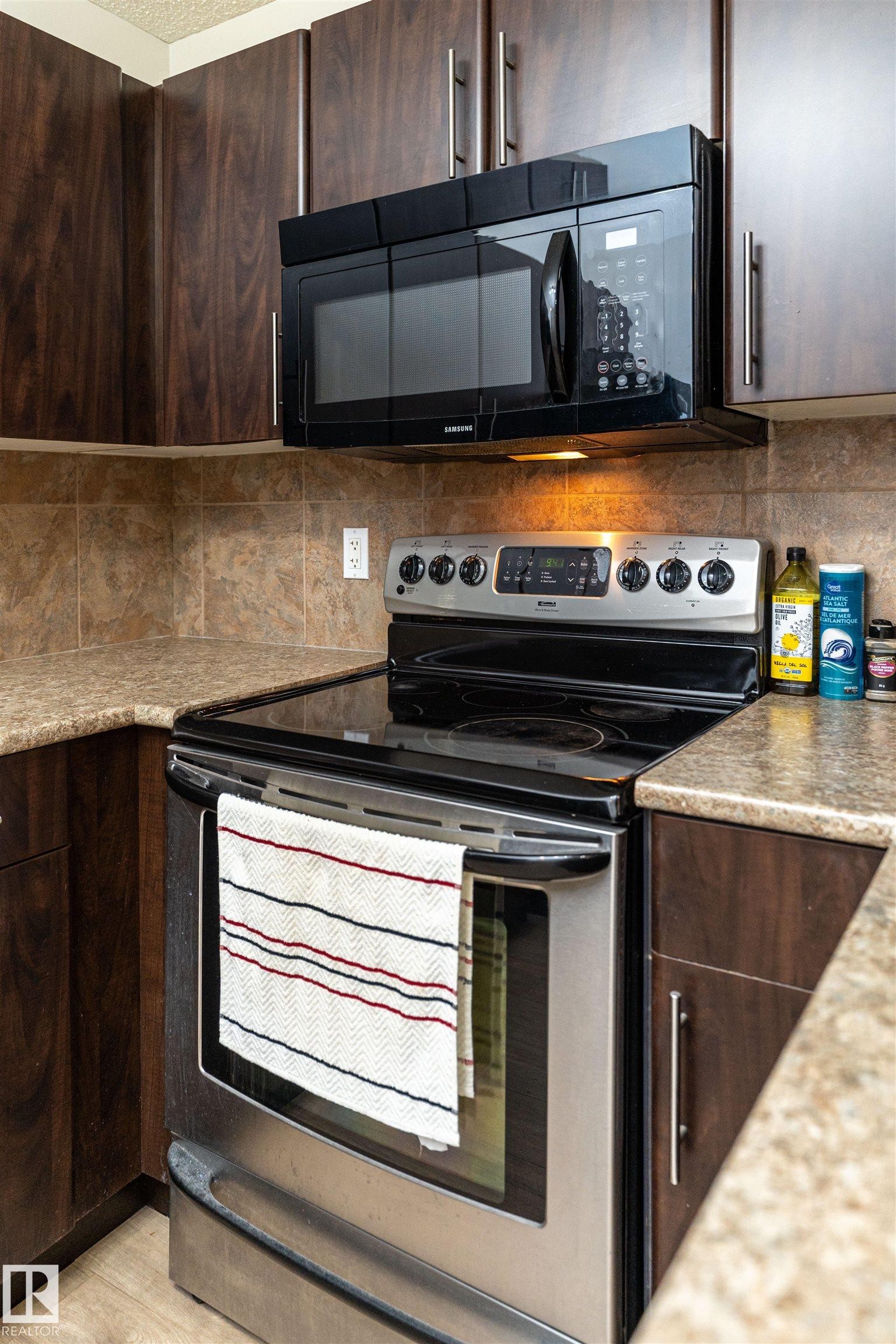 #108 103 Ambleside Dr Sw, Edmonton, AB - Indoor Photo Showing Kitchen