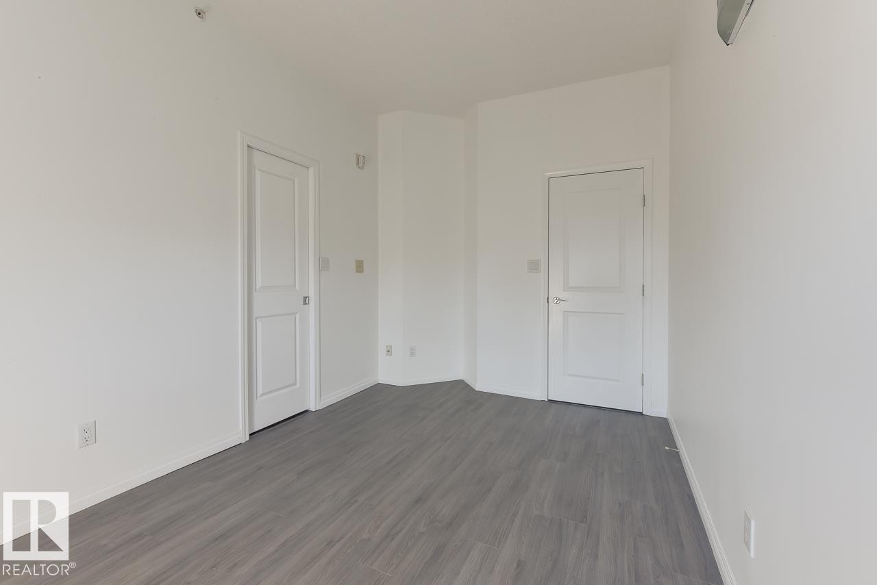 1201 10504 99 Avenue, Edmonton, AB - Indoor Photo Showing Other Room