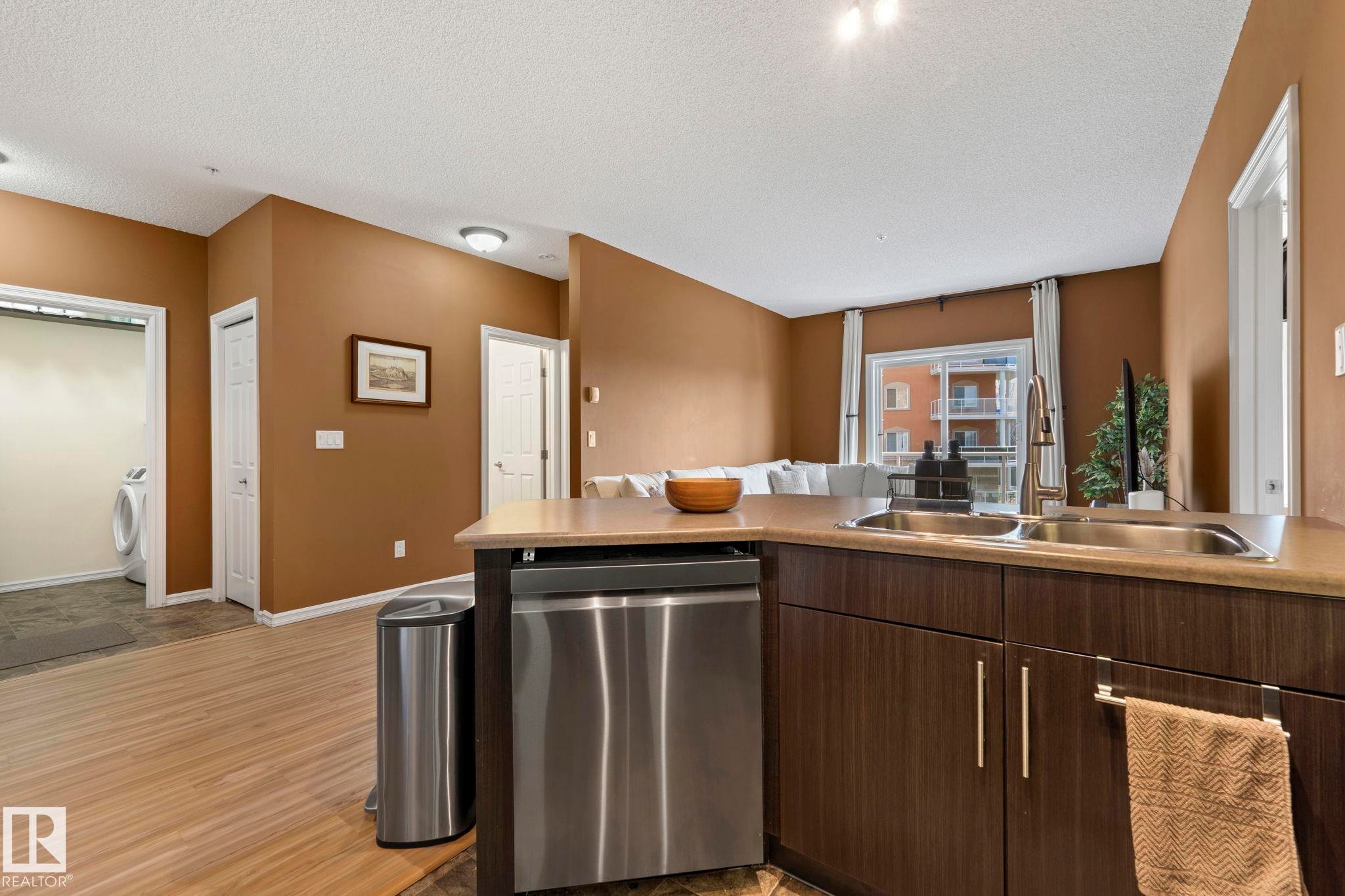 237 263 Macewan Road, Edmonton, AB - Indoor Photo Showing Kitchen With Double Sink