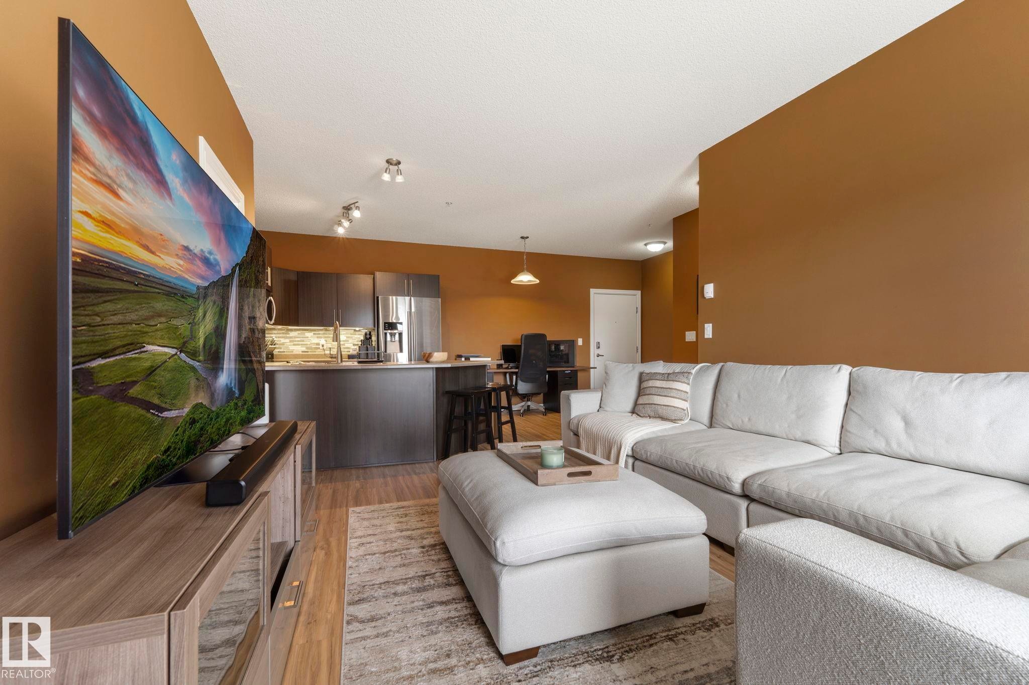 237 263 Macewan Road, Edmonton, AB - Indoor Photo Showing Living Room