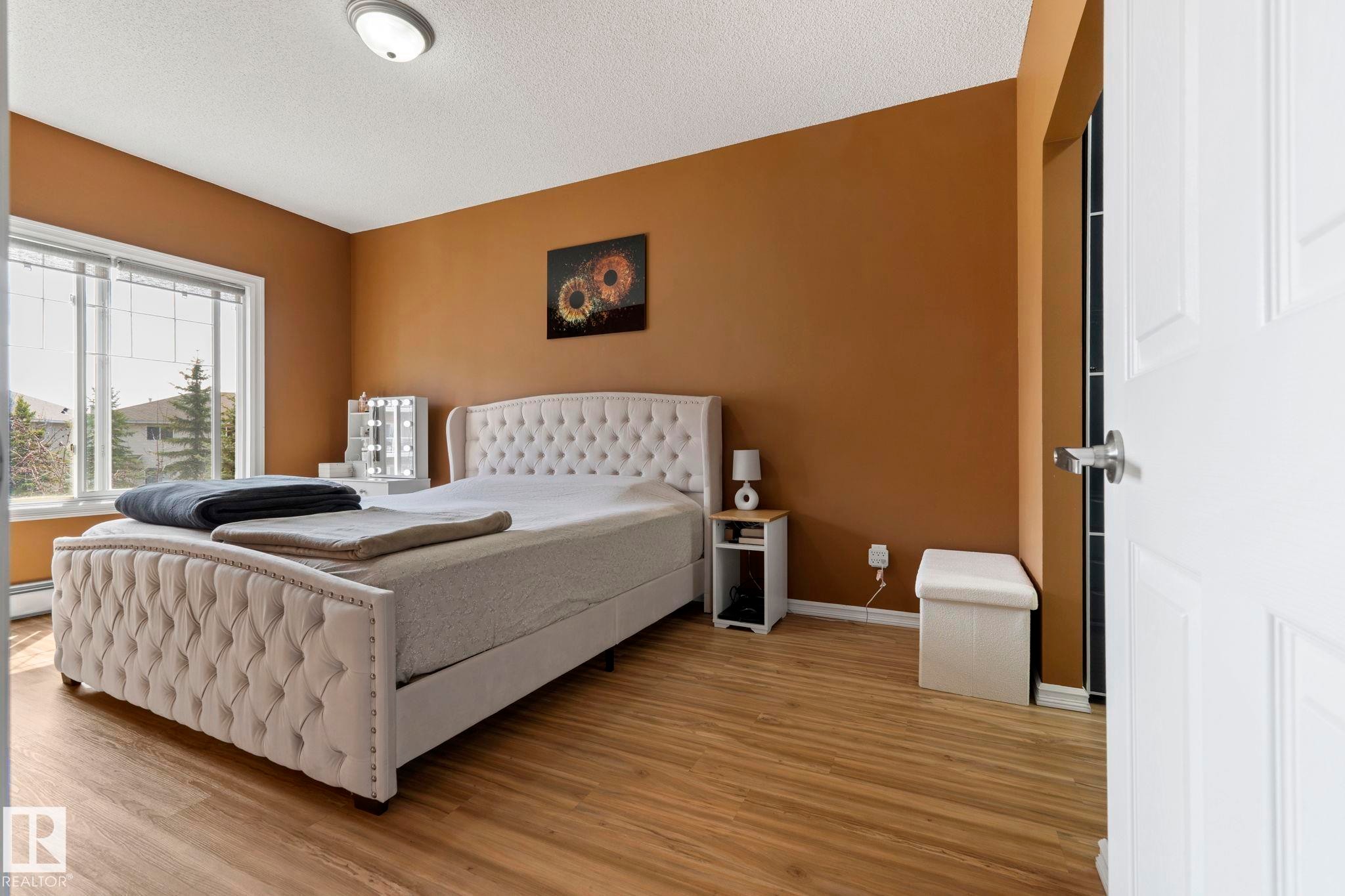 237 263 Macewan Road, Edmonton, AB - Indoor Photo Showing Bedroom