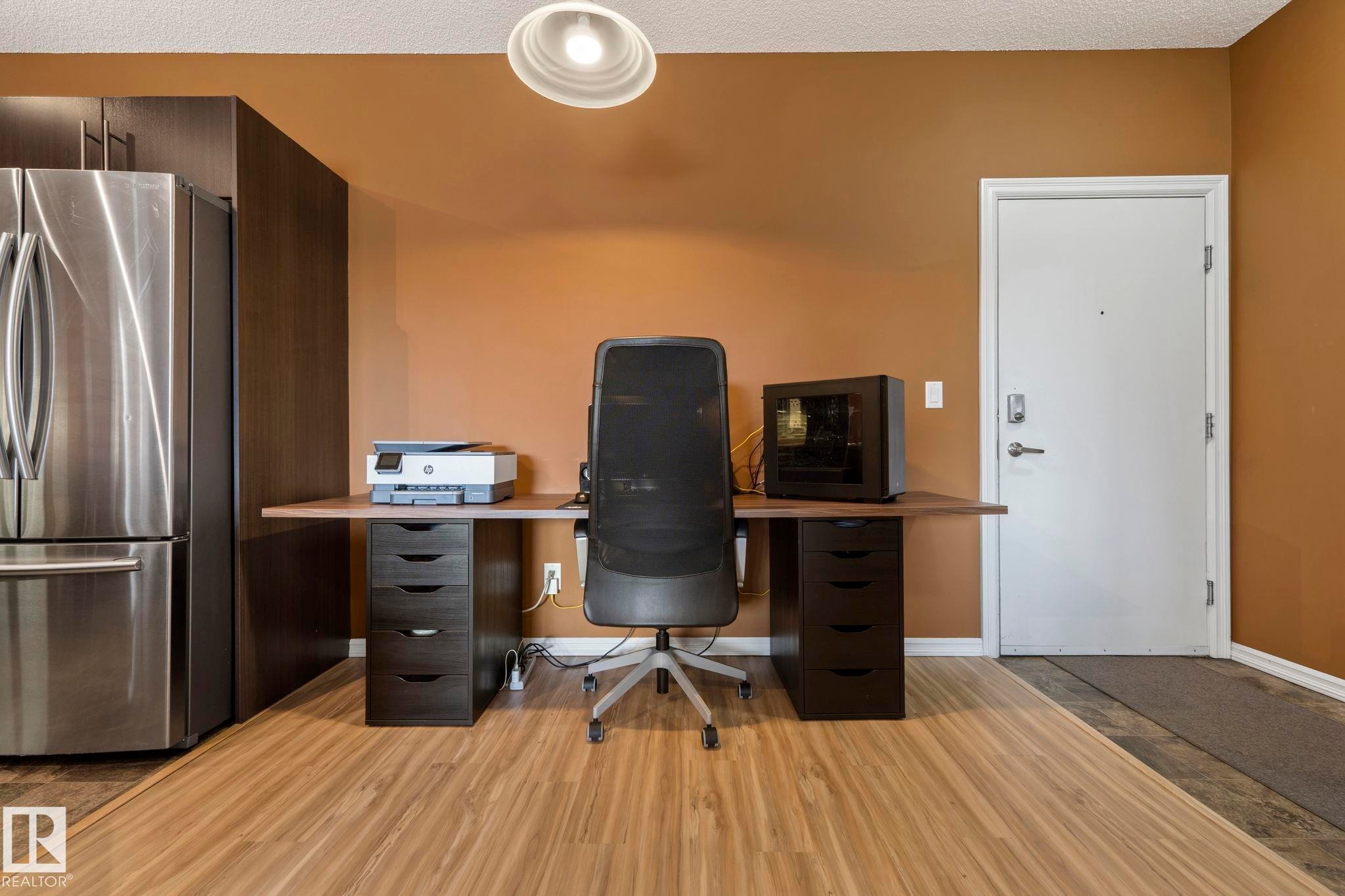 237 263 Macewan Road, Edmonton, AB - Indoor Photo Showing Office