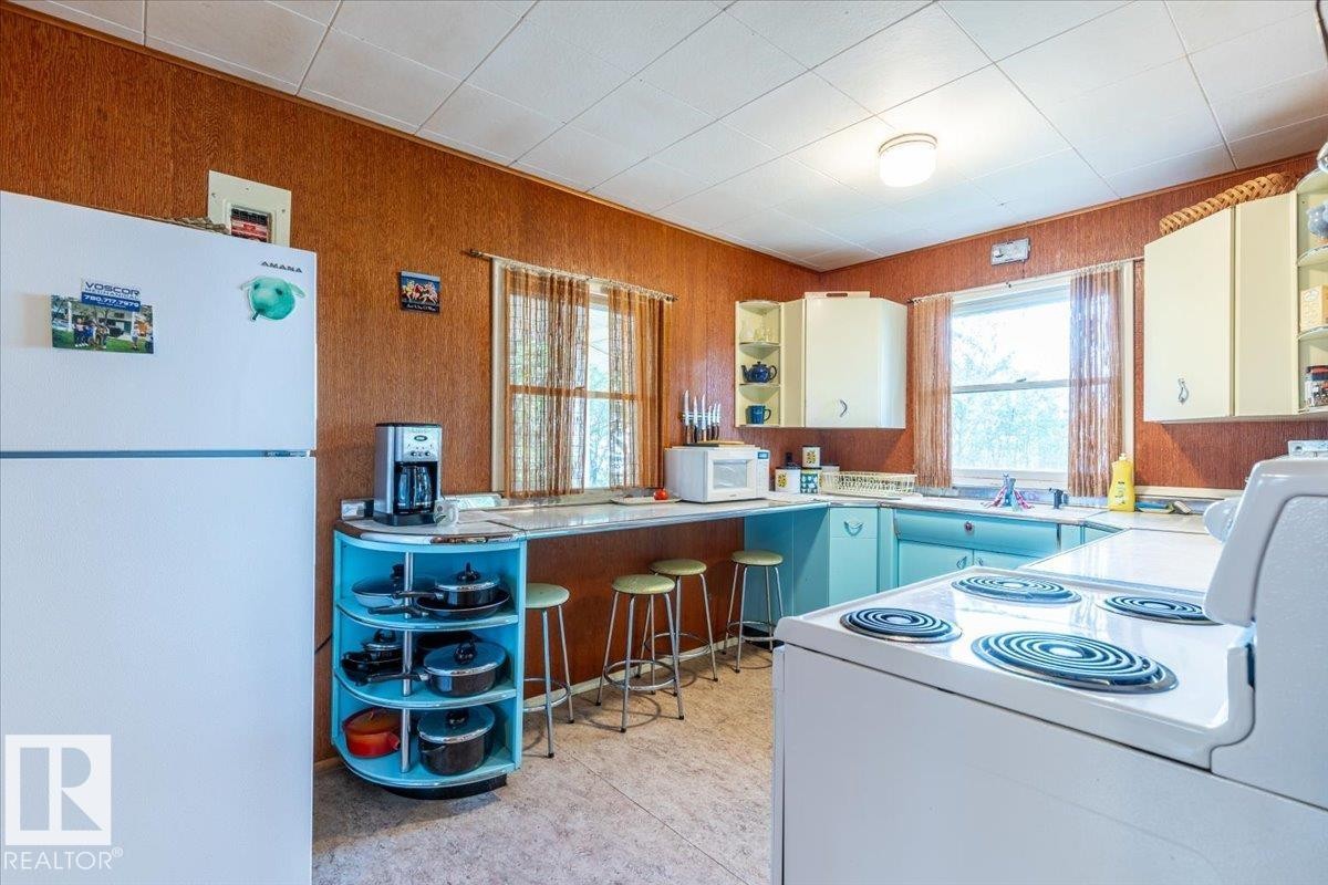 60 Beach Ave, Rural Leduc County, AB