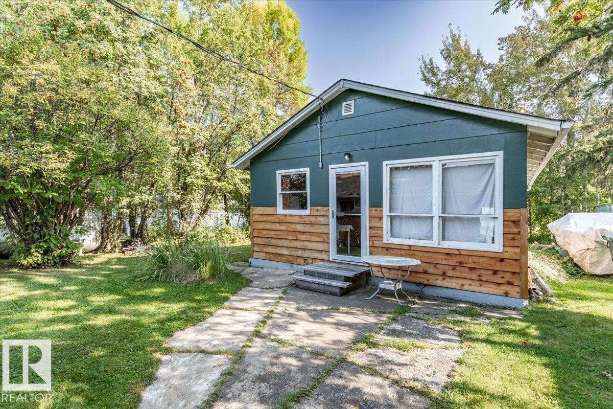 60 Beach Ave, Rural Leduc County, AB