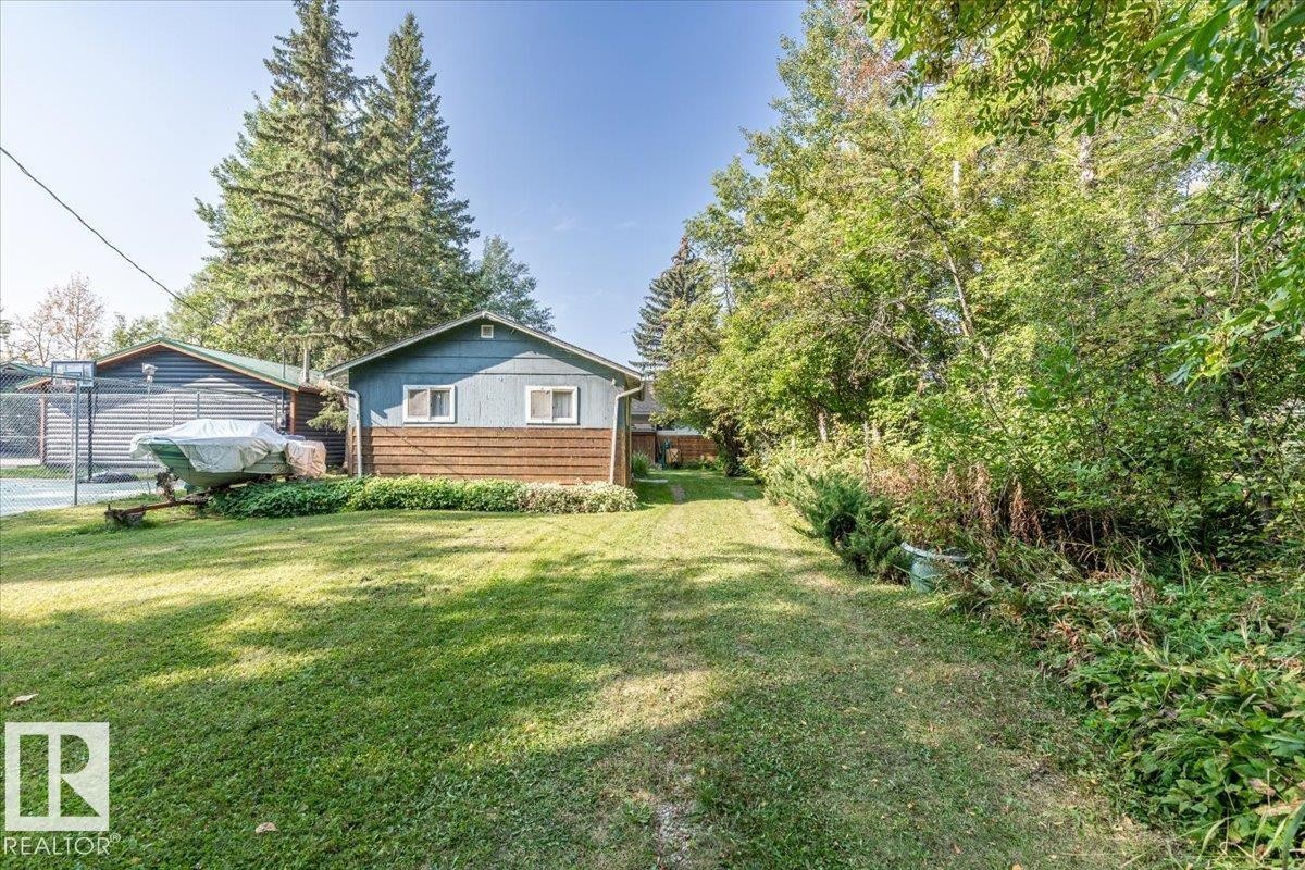 60 Beach Ave, Rural Leduc County, AB