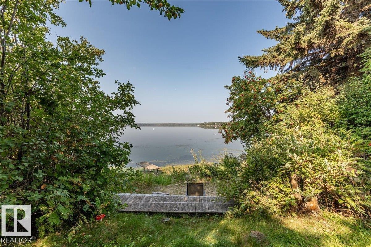 60 Beach Ave, Rural Leduc County, AB