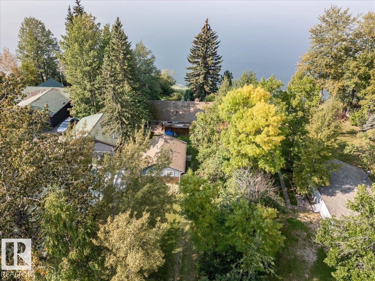 60 Beach Ave, Rural Leduc County, AB