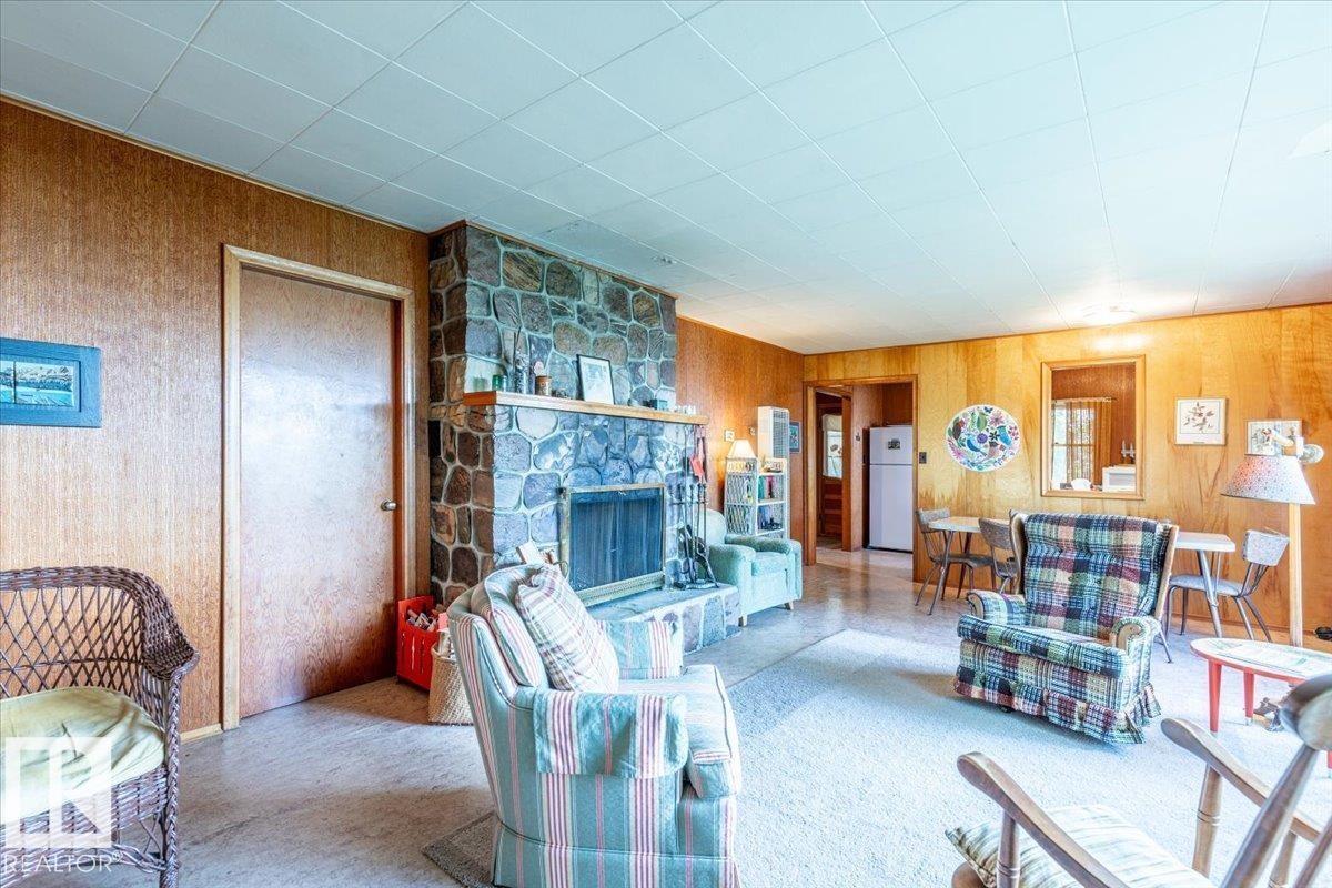 60 Beach Ave, Rural Leduc County, AB