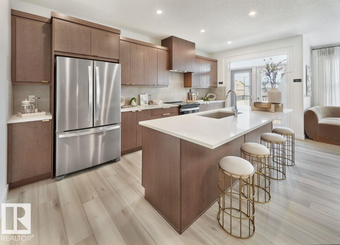 2131 194 Street Nw, Edmonton, AB - Indoor Photo Showing Kitchen With Stainless Steel Kitchen With Upgraded Kitchen