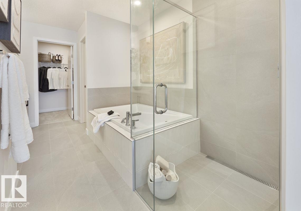 17515 7 Street, Edmonton, AB - Indoor Photo Showing Bathroom
