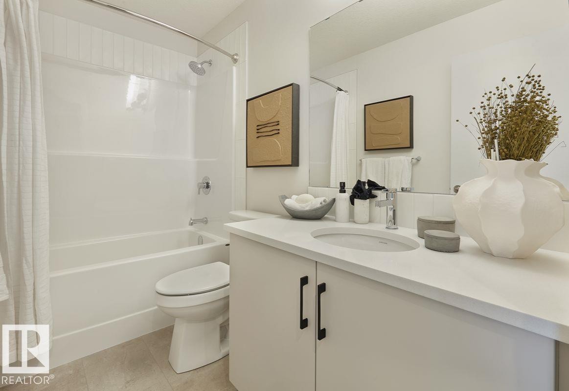 17515 7 Street, Edmonton, AB - Indoor Photo Showing Bathroom