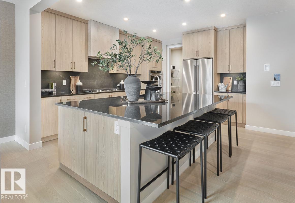 17519 7 Street, Edmonton, AB - Indoor Photo Showing Kitchen With Stainless Steel Kitchen With Upgraded Kitchen