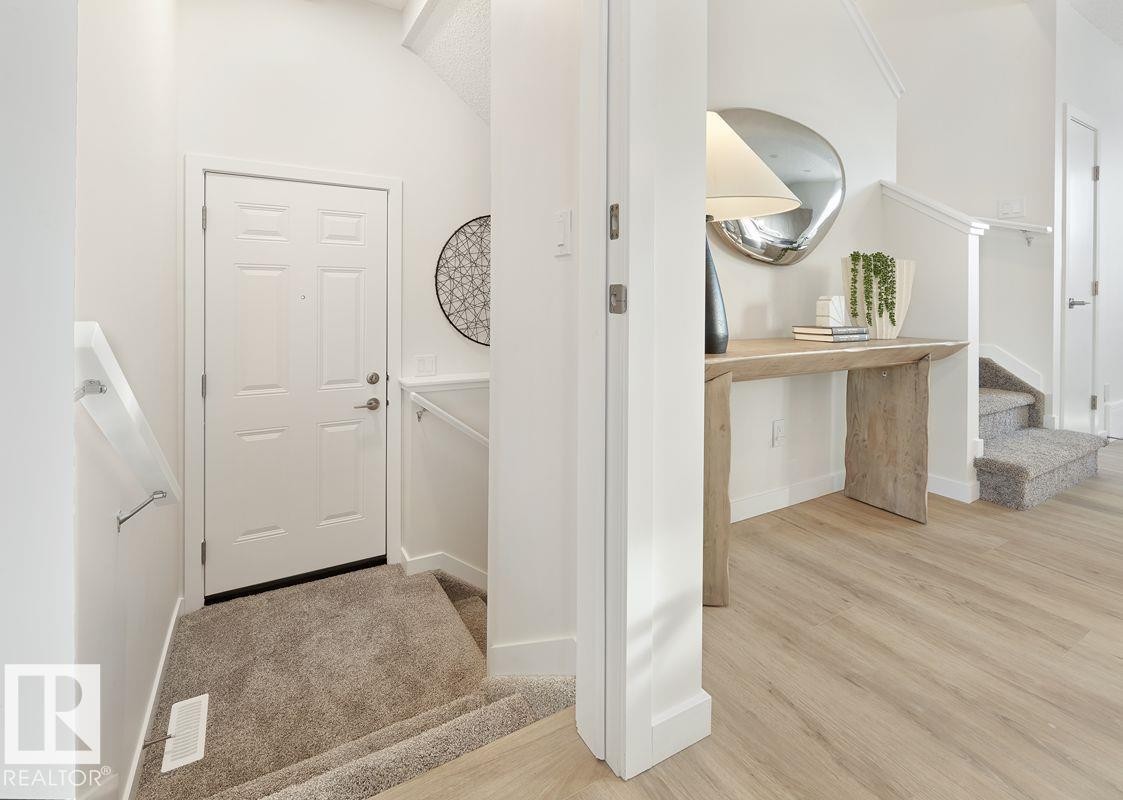 307 173 Avenue Nw, Edmonton, AB - Indoor Photo Showing Other Room