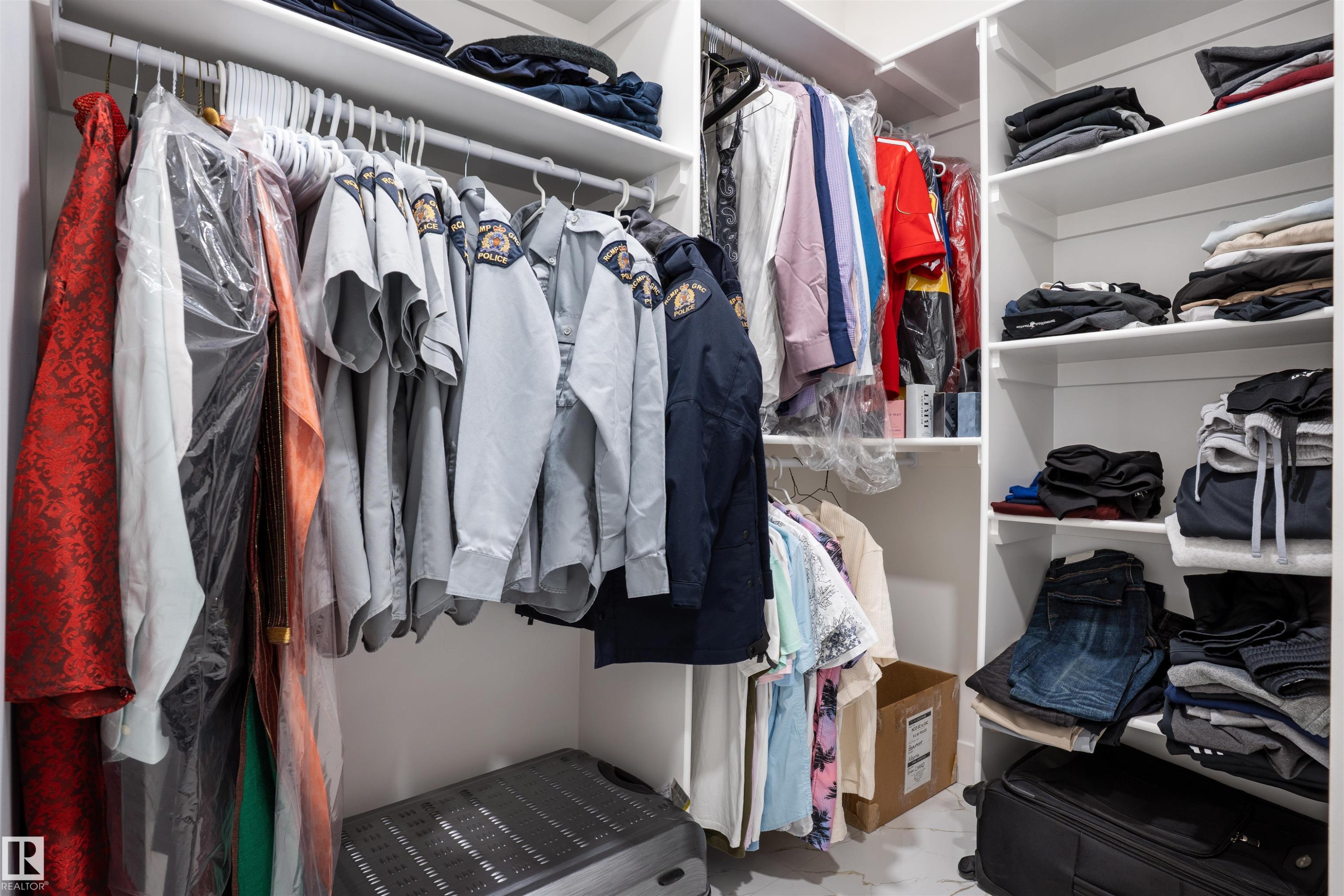 439 Roberts Cres, Leduc, AB - Indoor With Storage