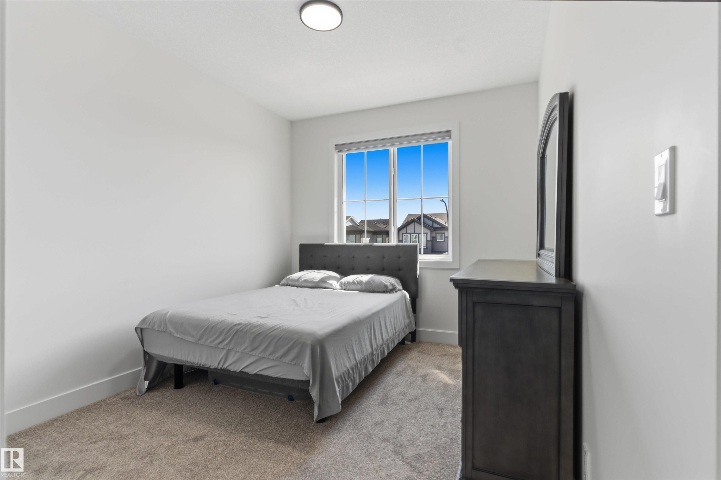 439 Roberts Cres, Leduc, AB - Indoor Photo Showing Bedroom