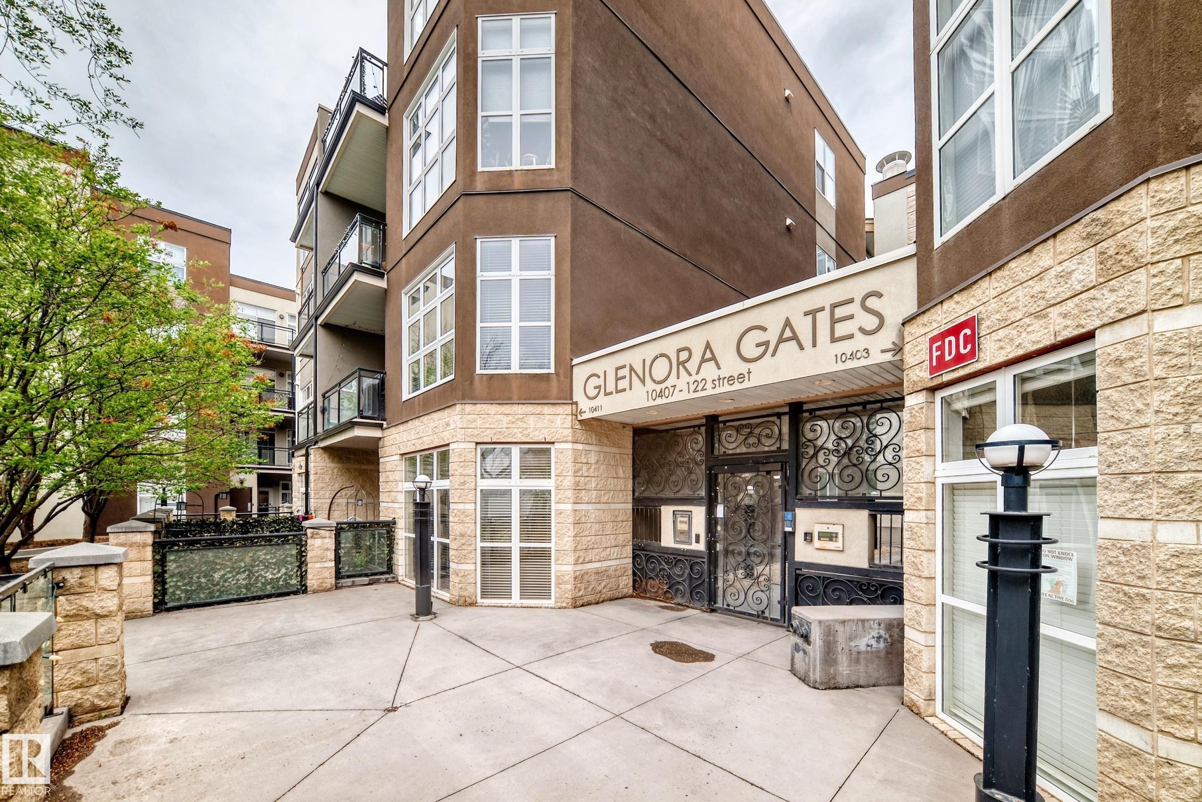 223 10407 122 Street, Edmonton, AB - Outdoor