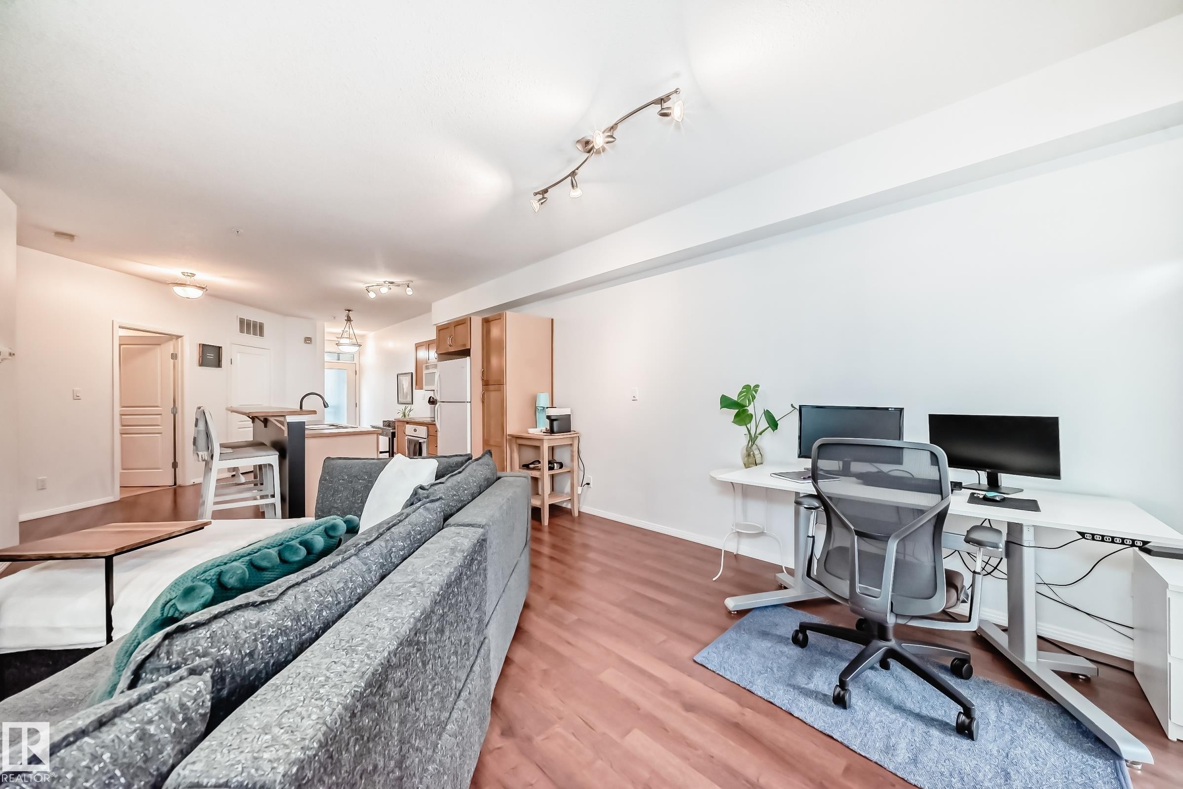 223 10407 122 Street, Edmonton, AB - Indoor Photo Showing Other Room