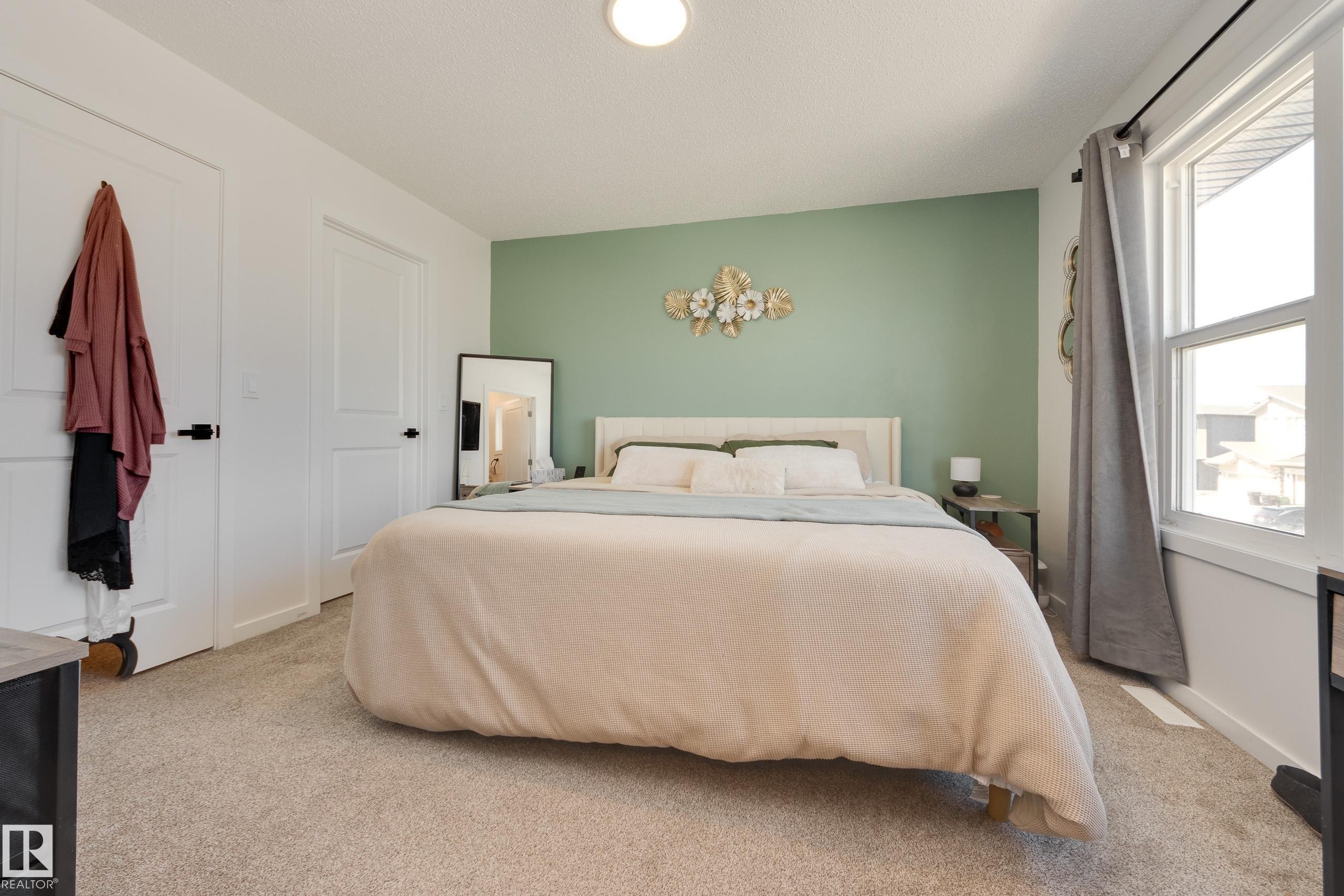 19281 22A Avenue, Edmonton, AB - Indoor Photo Showing Bedroom