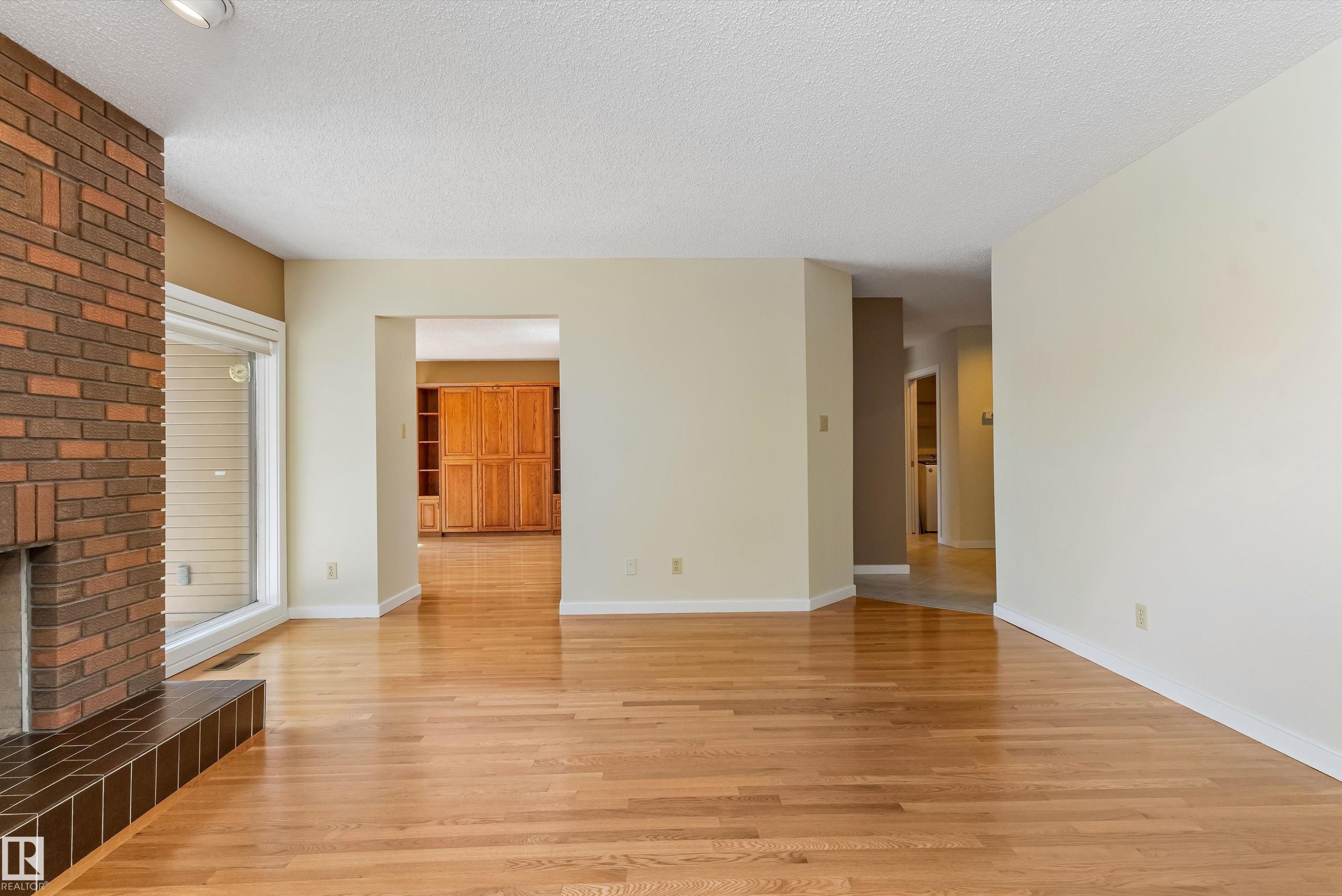 7 14824 45 Avenue, Edmonton, AB - Indoor With Fireplace