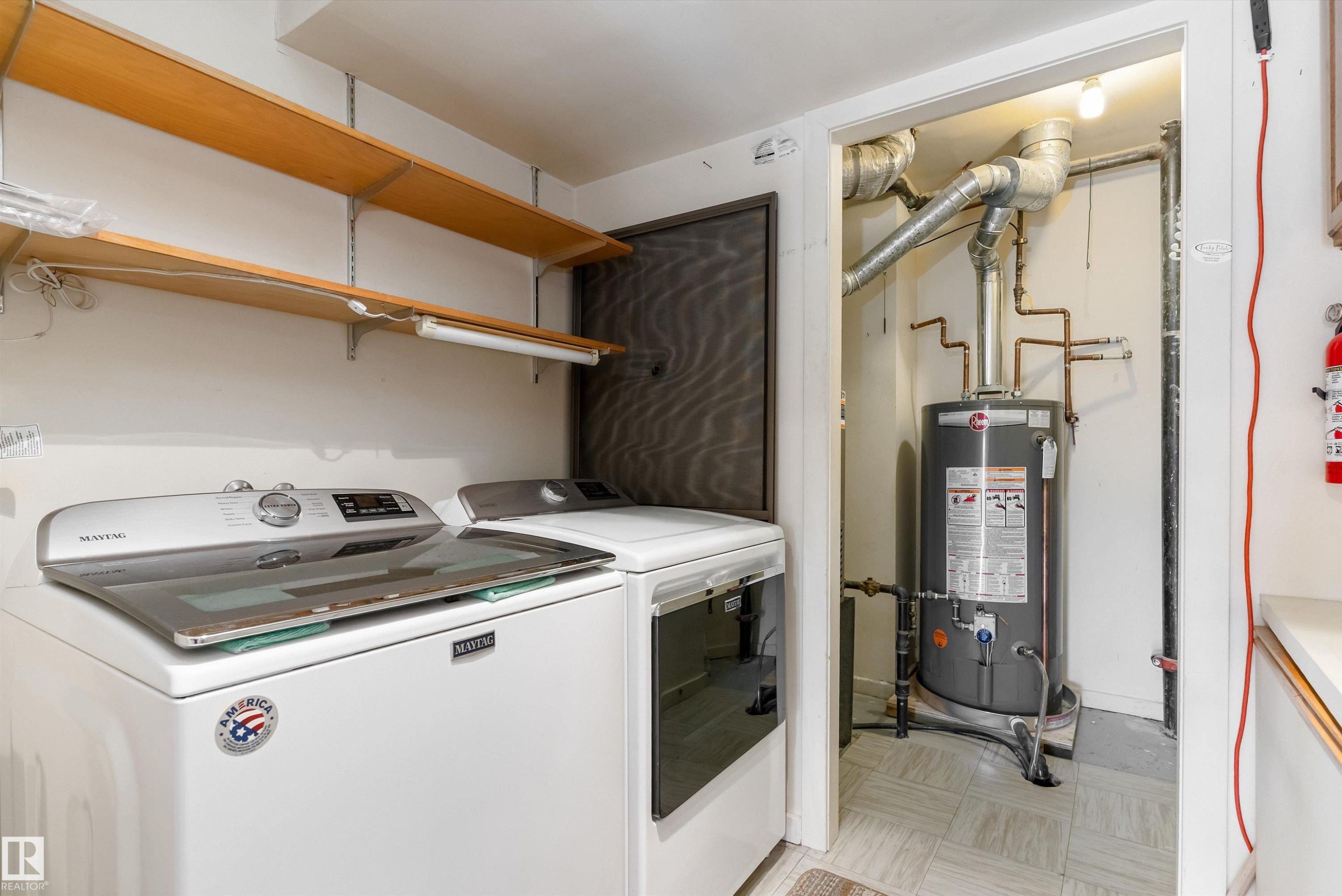 7 14824 45 Avenue, Edmonton, AB - Indoor Photo Showing Laundry Room