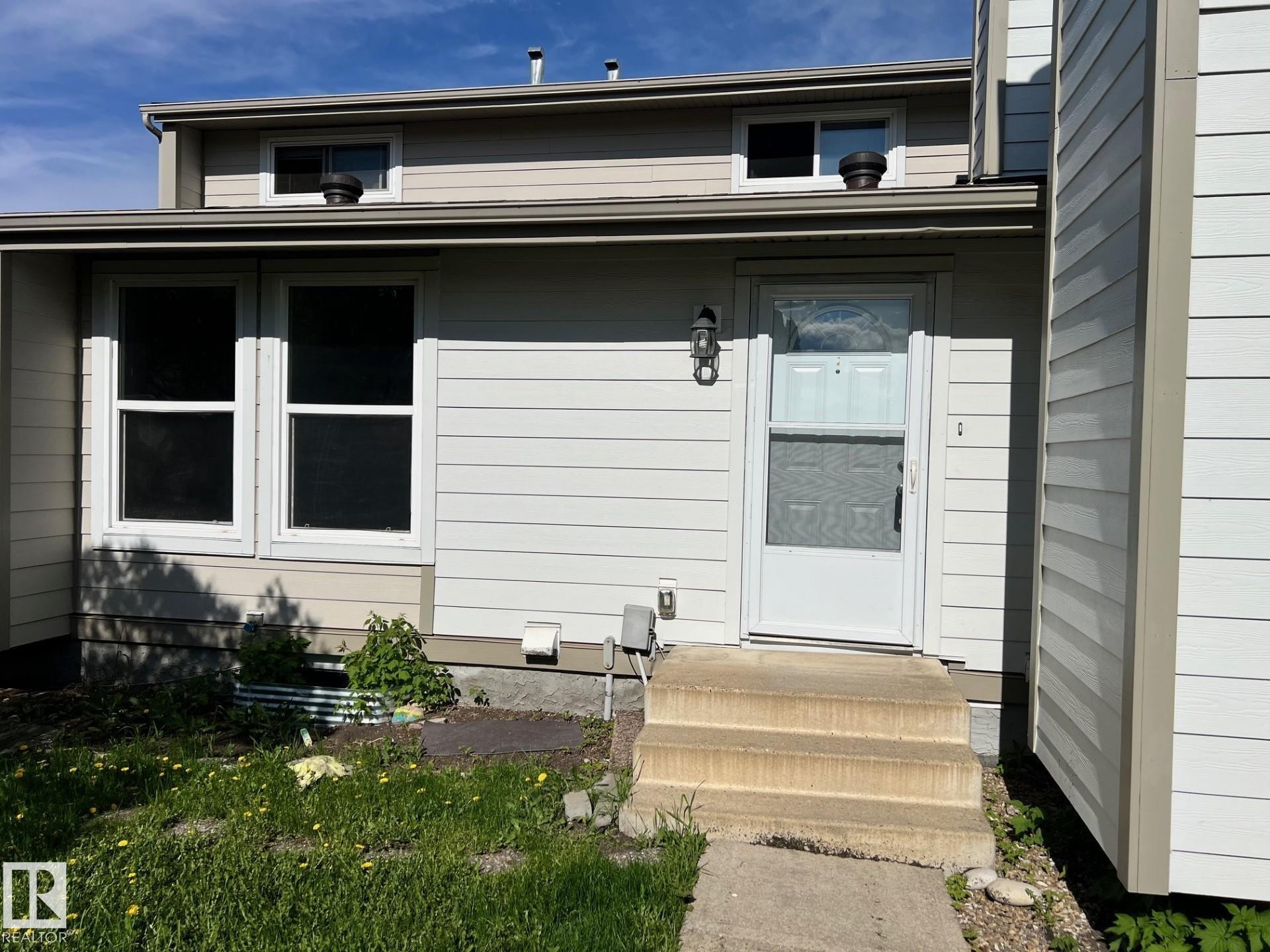 7032 Mill Woods Road, Edmonton, AB - Outdoor