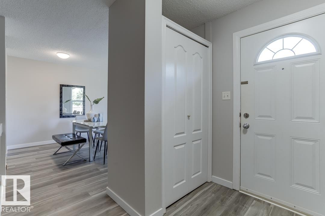 7032 Mill Woods Road, Edmonton, AB - Indoor Photo Showing Other Room