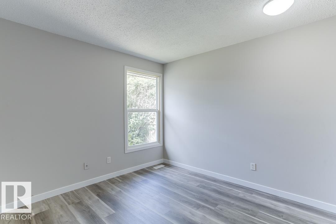 7032 Mill Woods Road, Edmonton, AB - Indoor Photo Showing Other Room