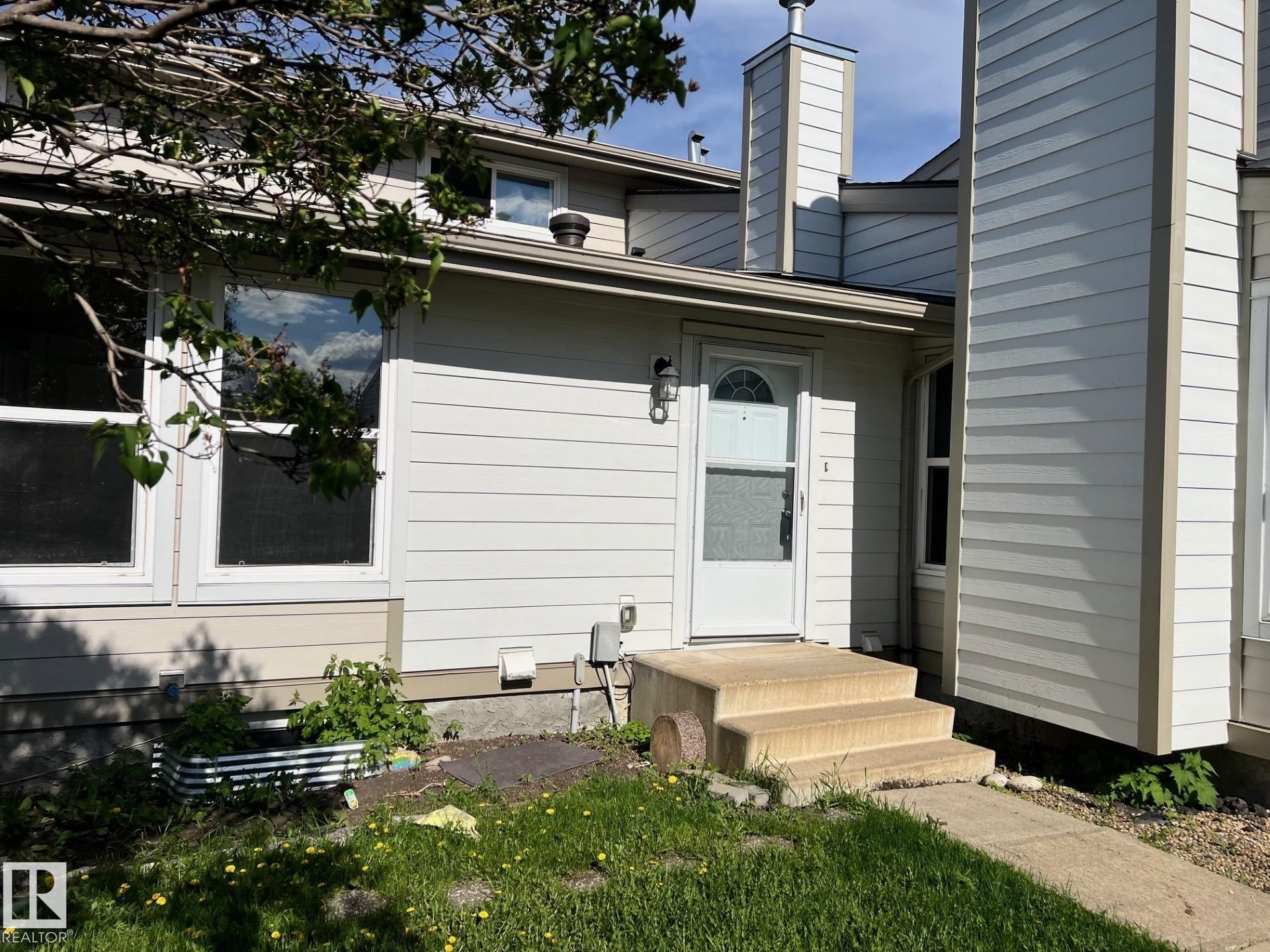 7032 Mill Woods Road, Edmonton, AB - Outdoor With Exterior