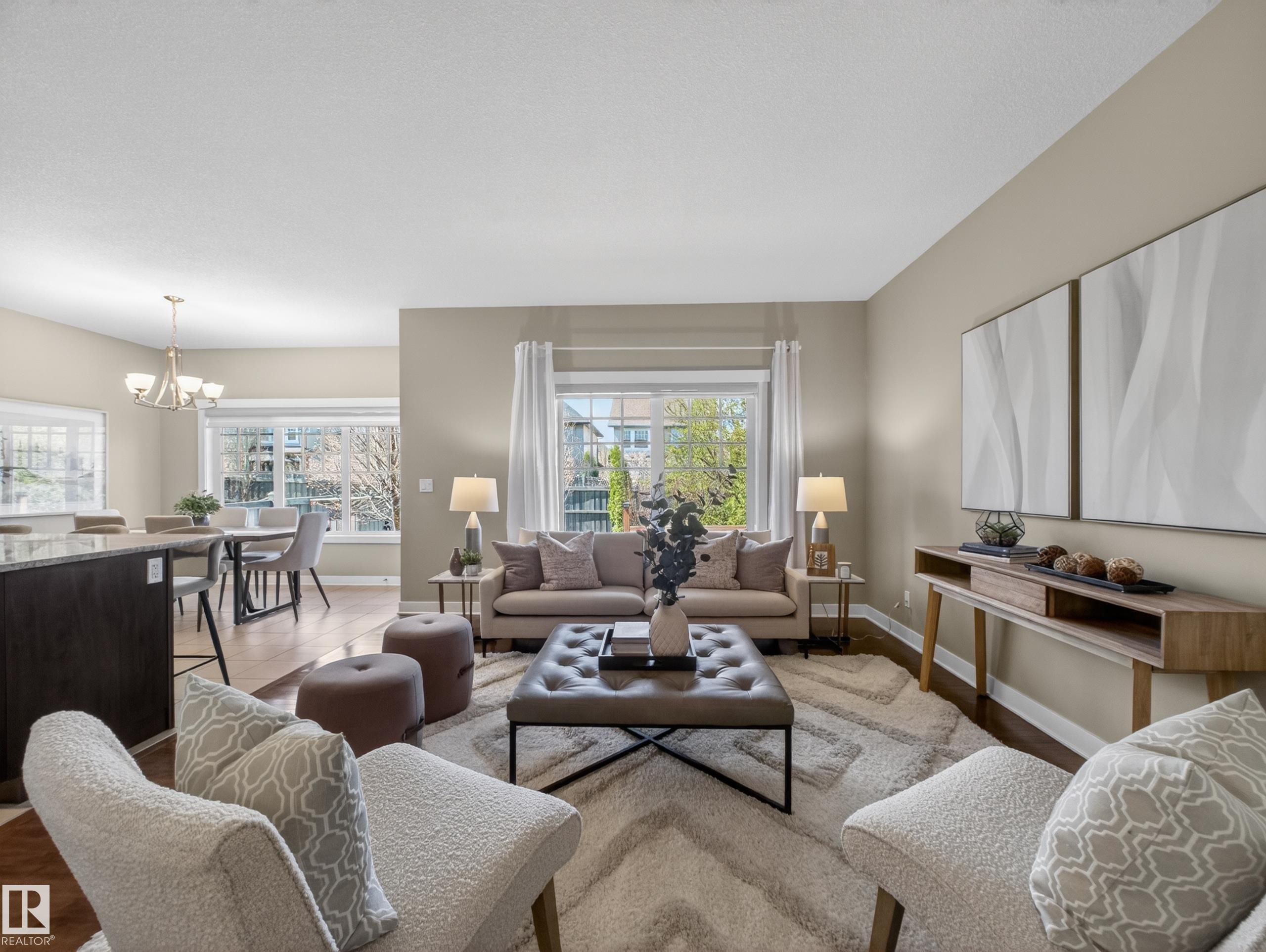 2729 Anderson Crescent, Edmonton, AB - Indoor Photo Showing Living Room