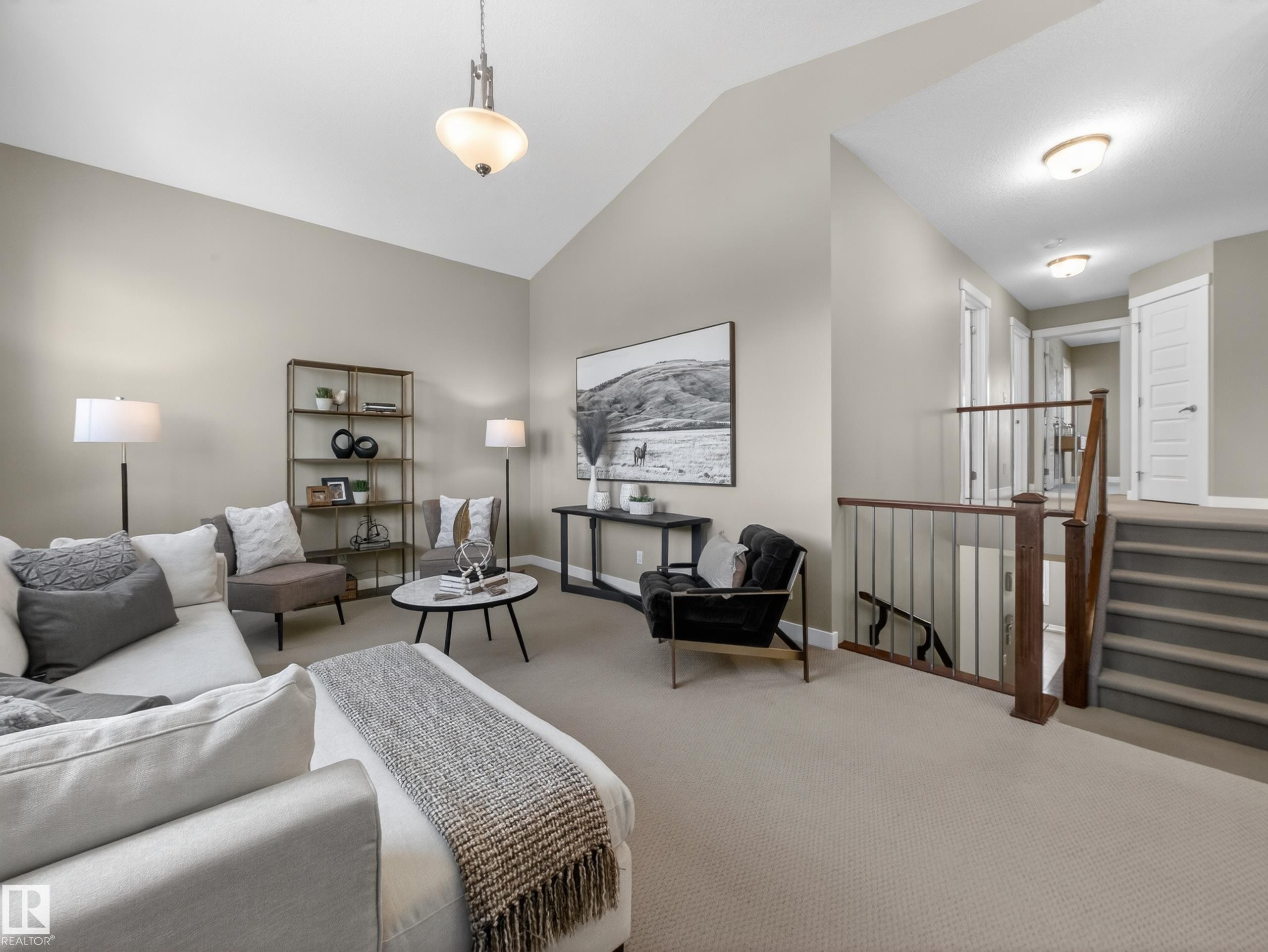 2729 Anderson Crescent, Edmonton, AB - Indoor Photo Showing Other Room