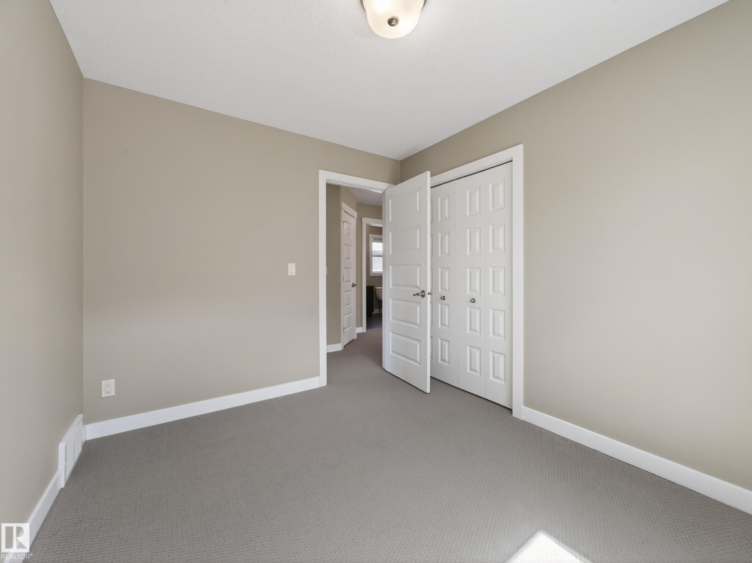2729 Anderson Crescent, Edmonton, AB - Indoor Photo Showing Other Room