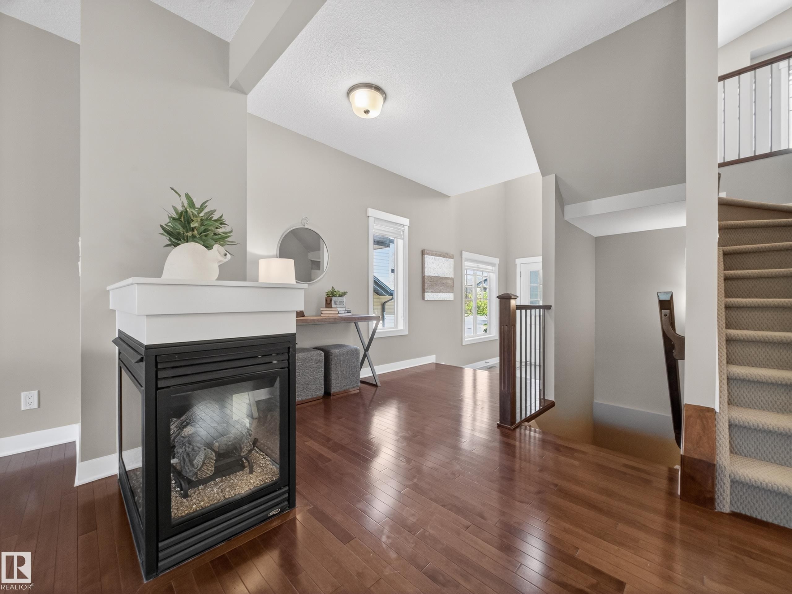 2729 Anderson Crescent, Edmonton, AB - Indoor With Fireplace