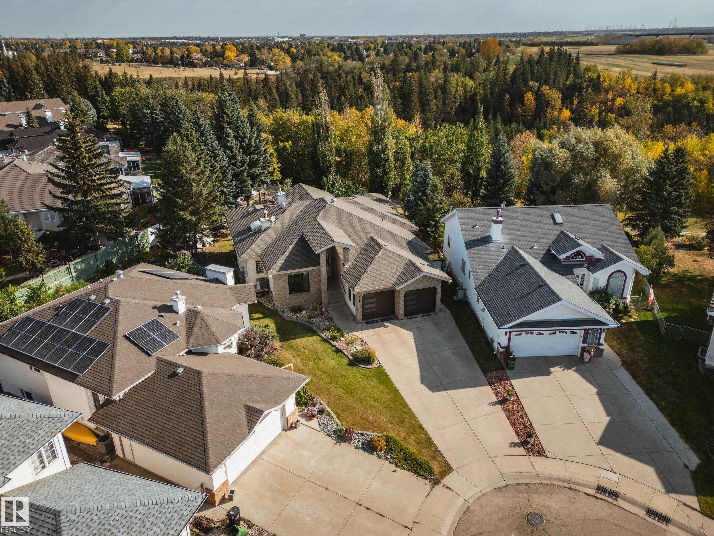 242 Running Creek Lane, Edmonton, AB - Outdoor