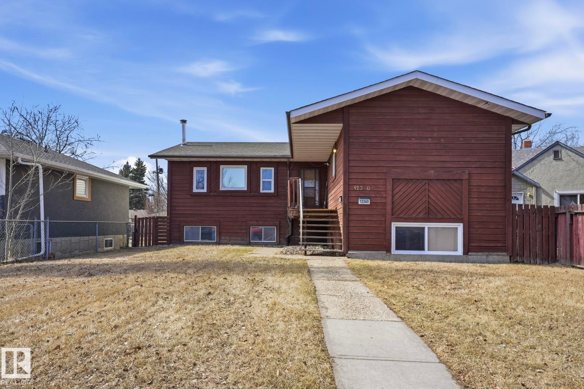 12340 St Albert Trail, Edmonton, AB - Outdoor