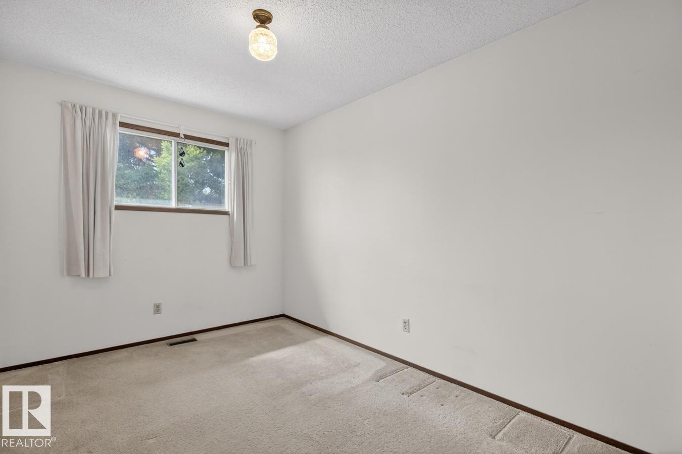 8317 157 Avenue, Edmonton, AB