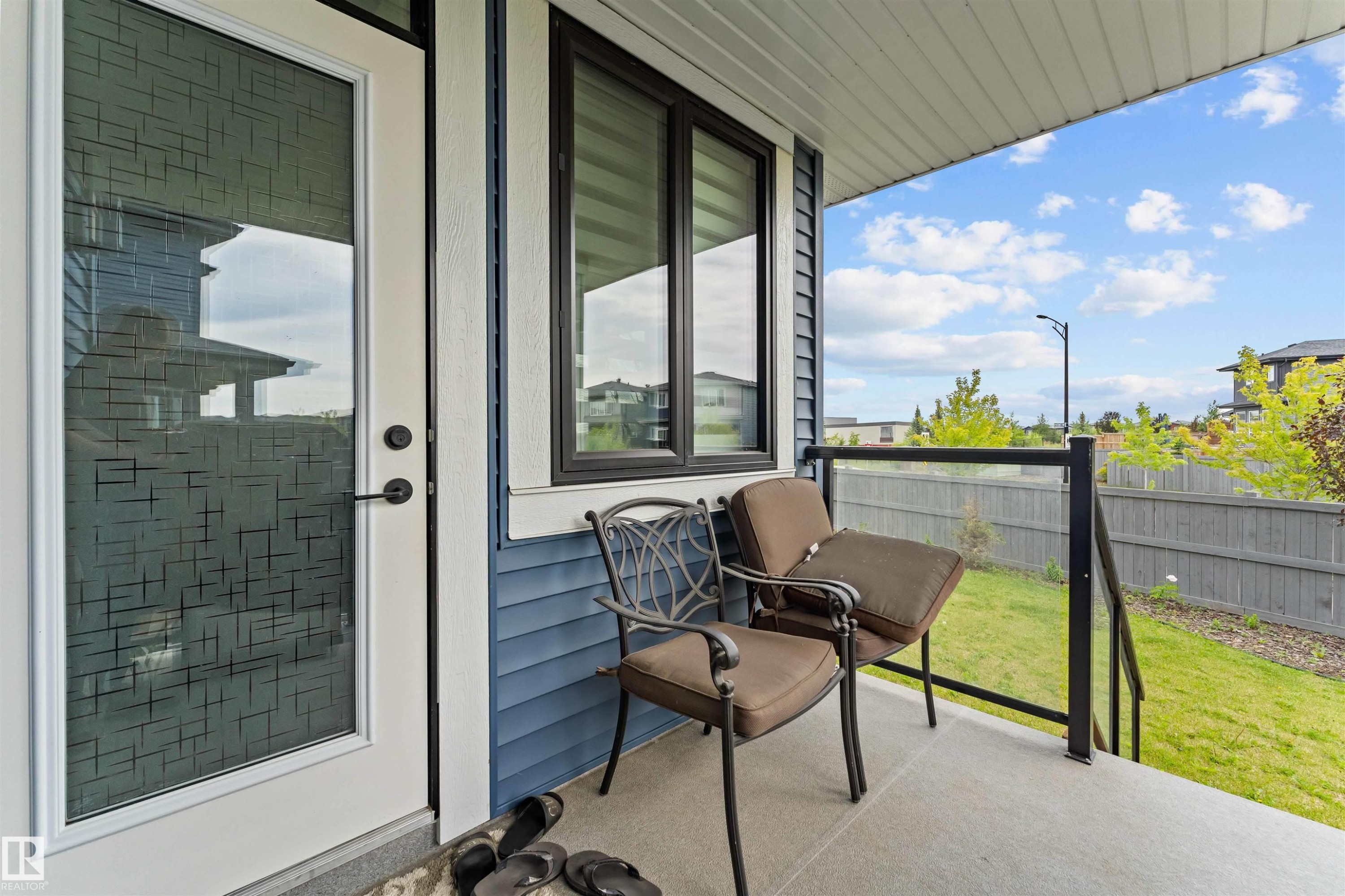 6813 Knox Loop, Edmonton, AB - Outdoor With Exterior