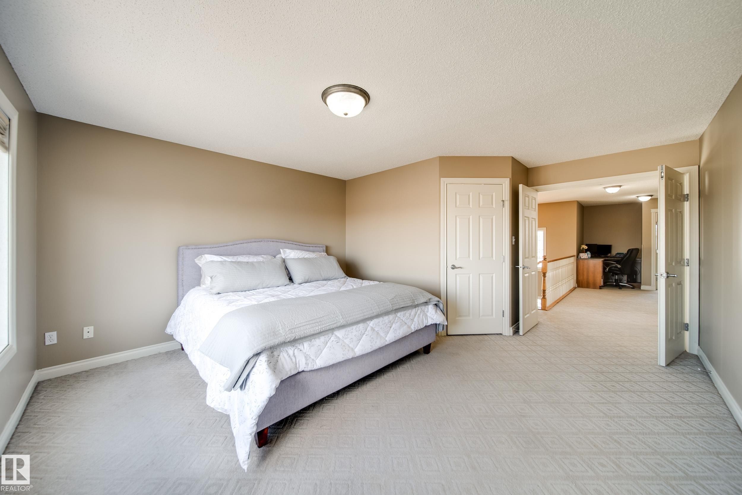 12627 16 Avenue, Edmonton, AB - Indoor Photo Showing Bedroom