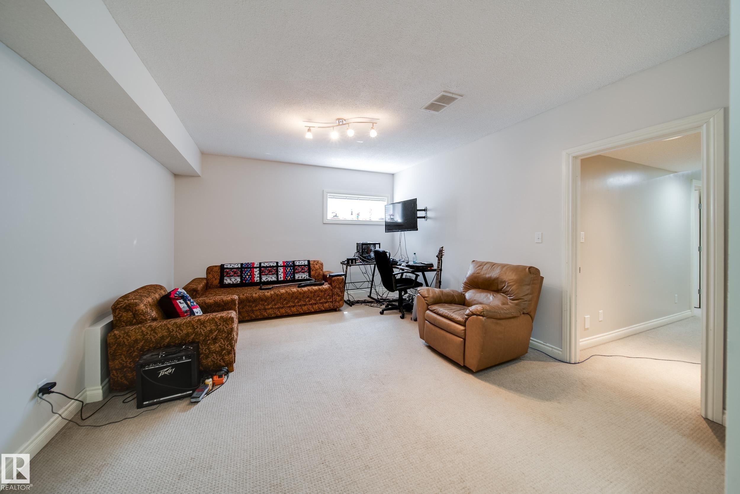 12627 16 Avenue, Edmonton, AB - Indoor