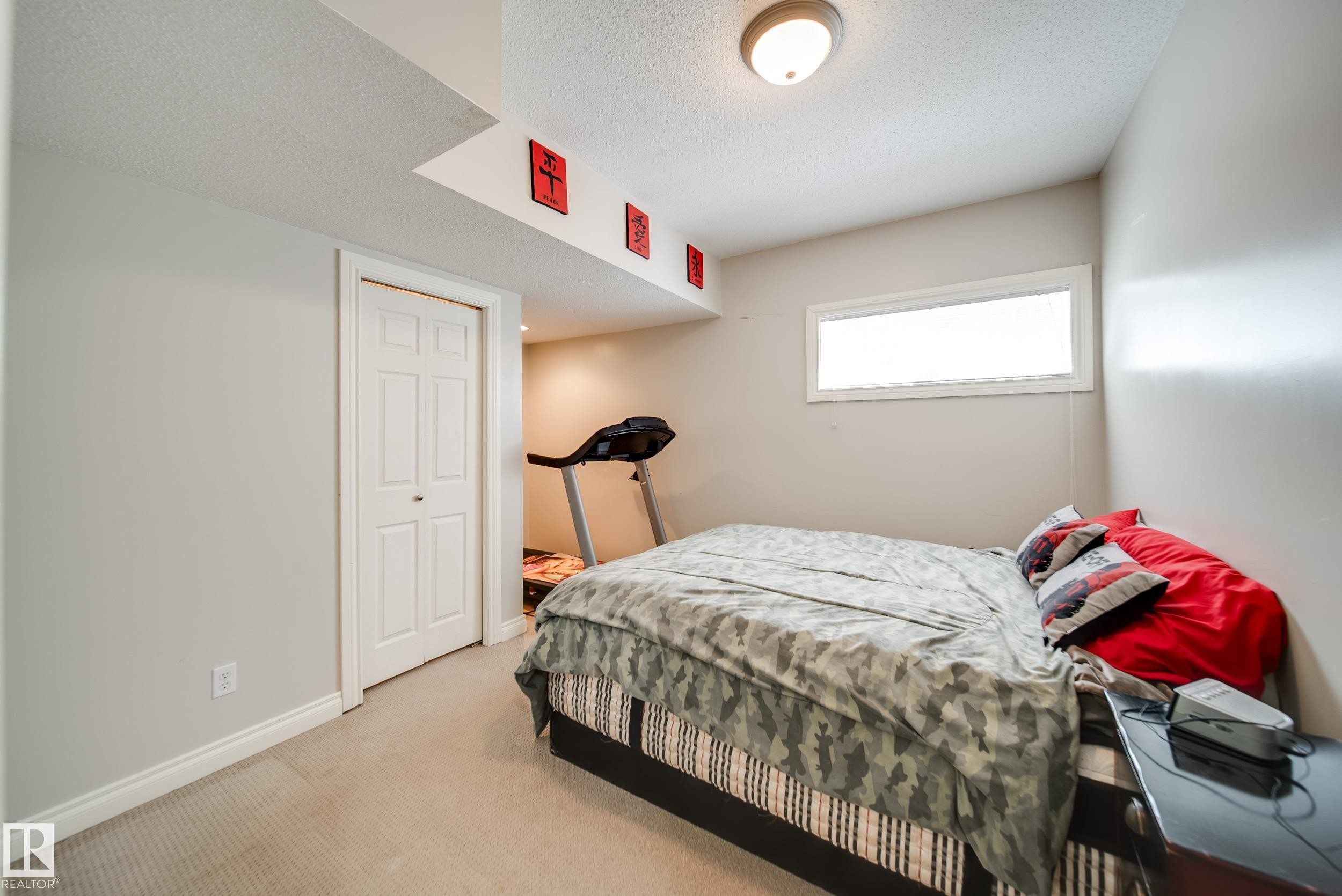 12627 16 Avenue, Edmonton, AB - Indoor Photo Showing Bedroom