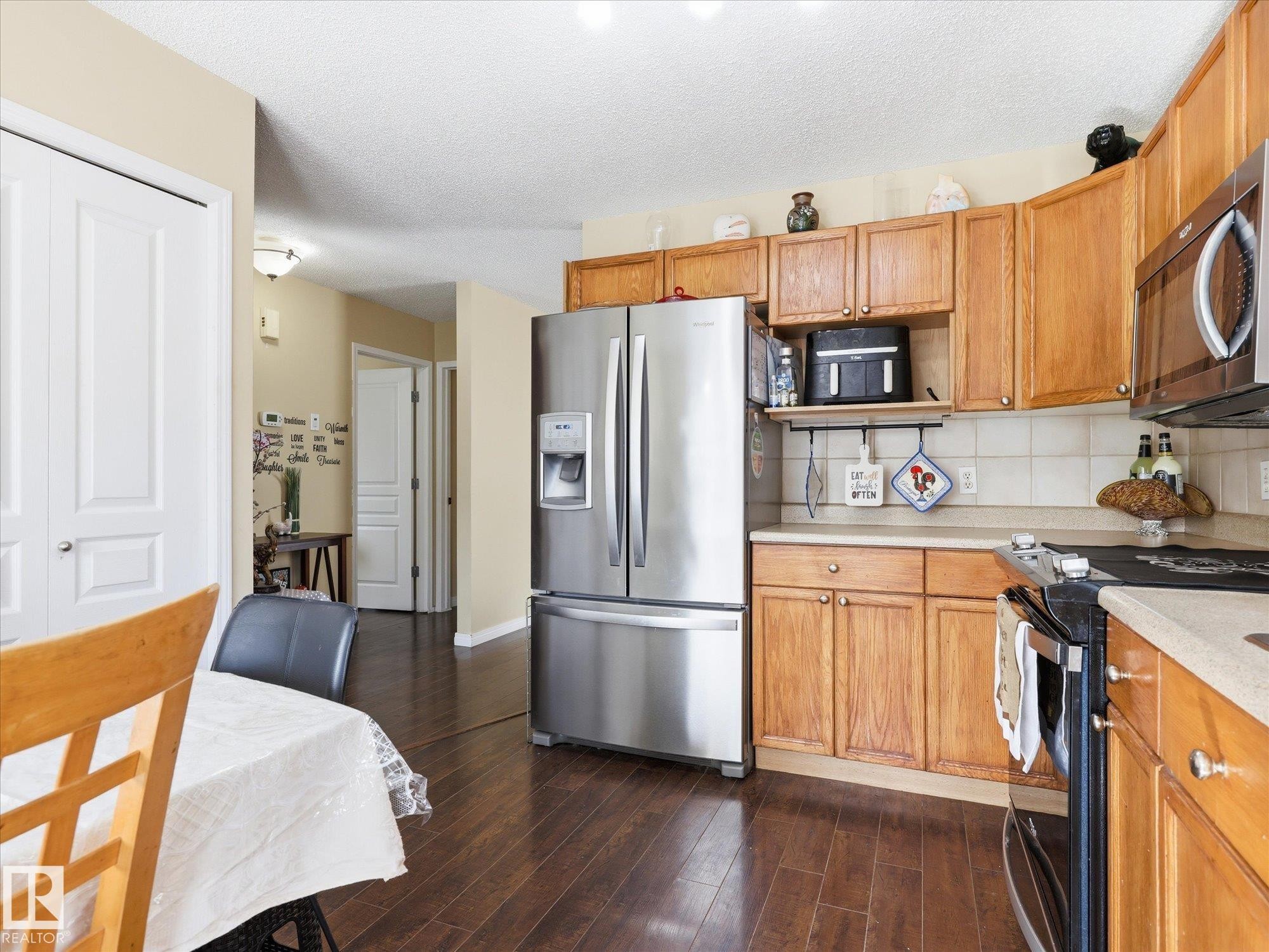 15135 43 Street Nw, Edmonton, AB - Indoor Photo Showing Kitchen With Stainless Steel Kitchen