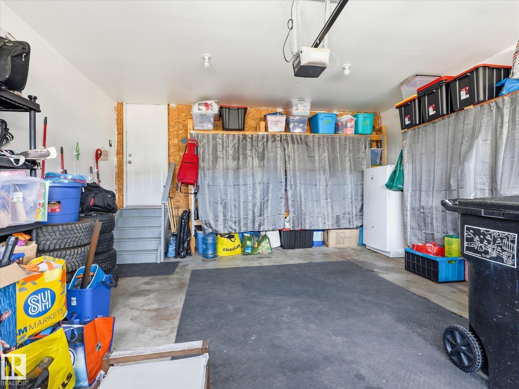 15135 43 Street Nw, Edmonton, AB - Indoor Photo Showing Garage