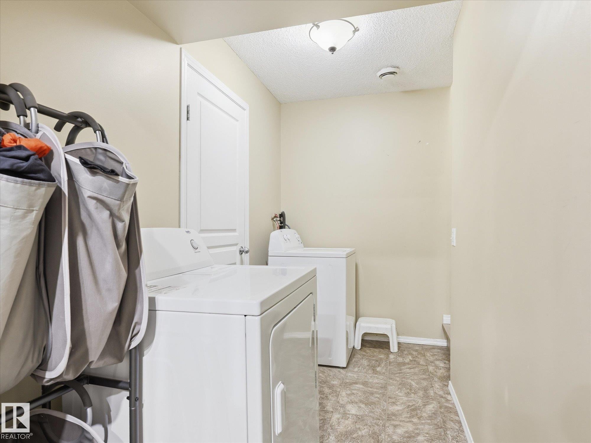 15135 43 Street Nw, Edmonton, AB - Indoor Photo Showing Laundry Room