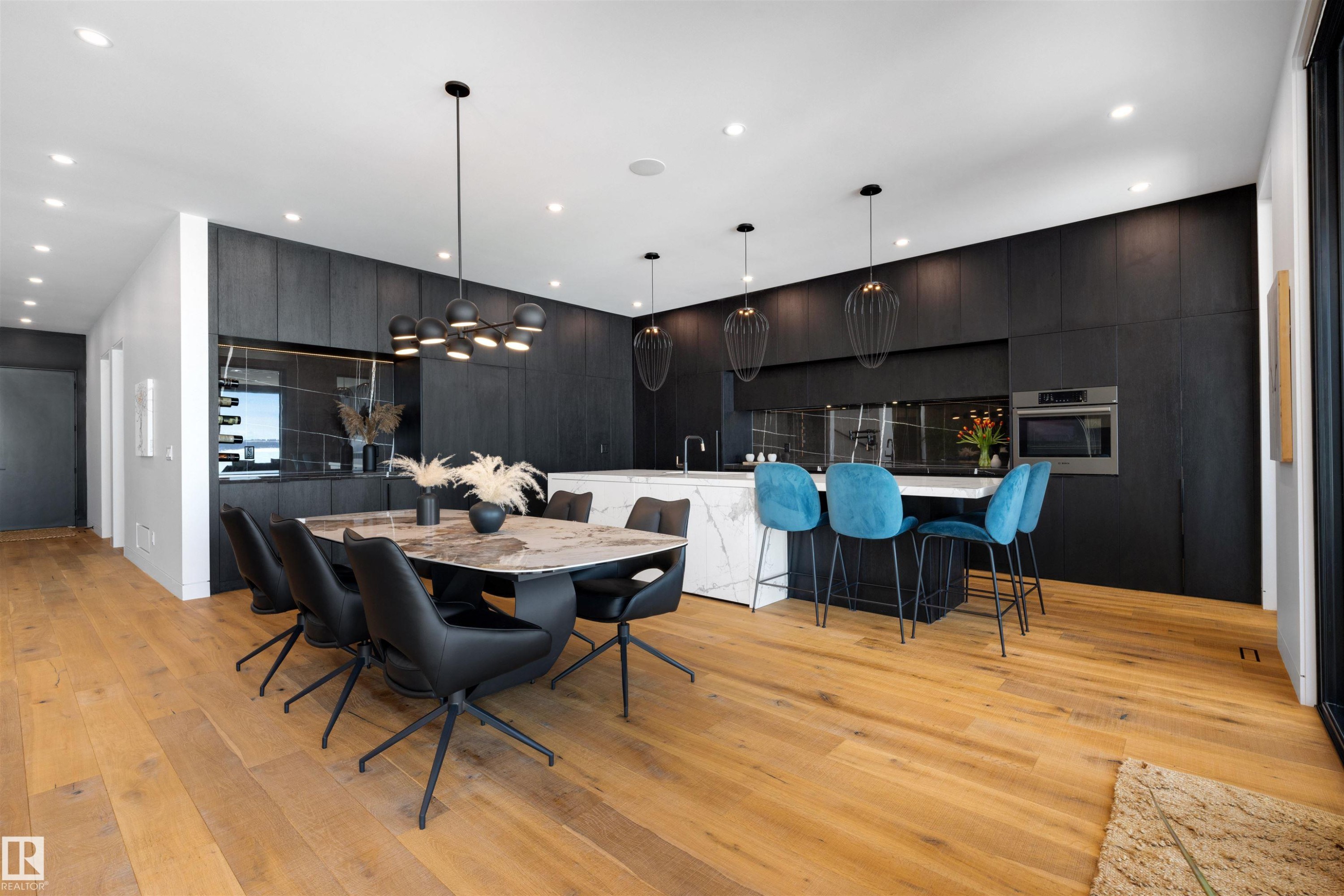 71 Birchcliff Road, Birchcliff, AB - Indoor Photo Showing Dining Room