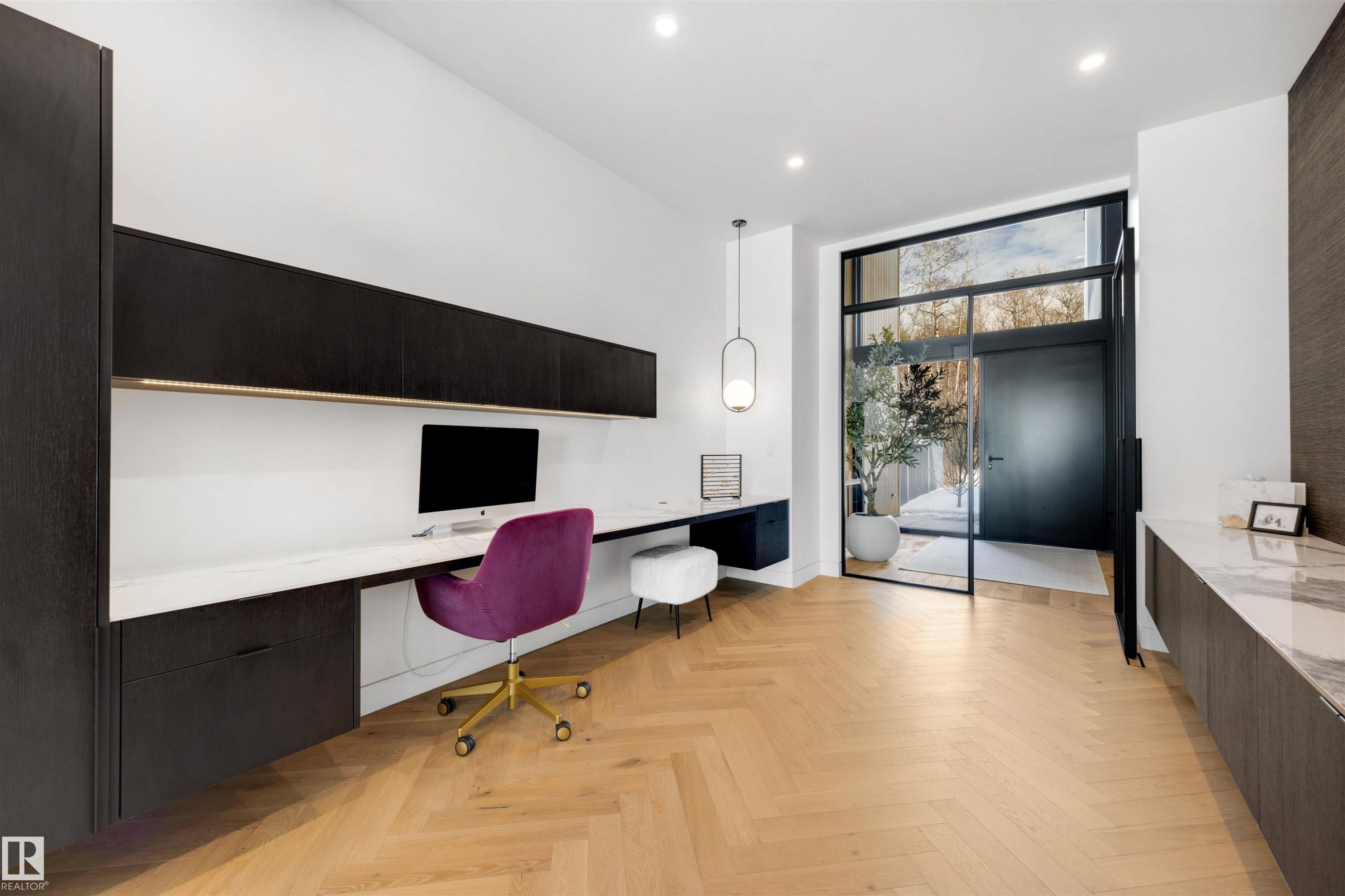 71 Birchcliff Road, Birchcliff, AB - Indoor Photo Showing Office