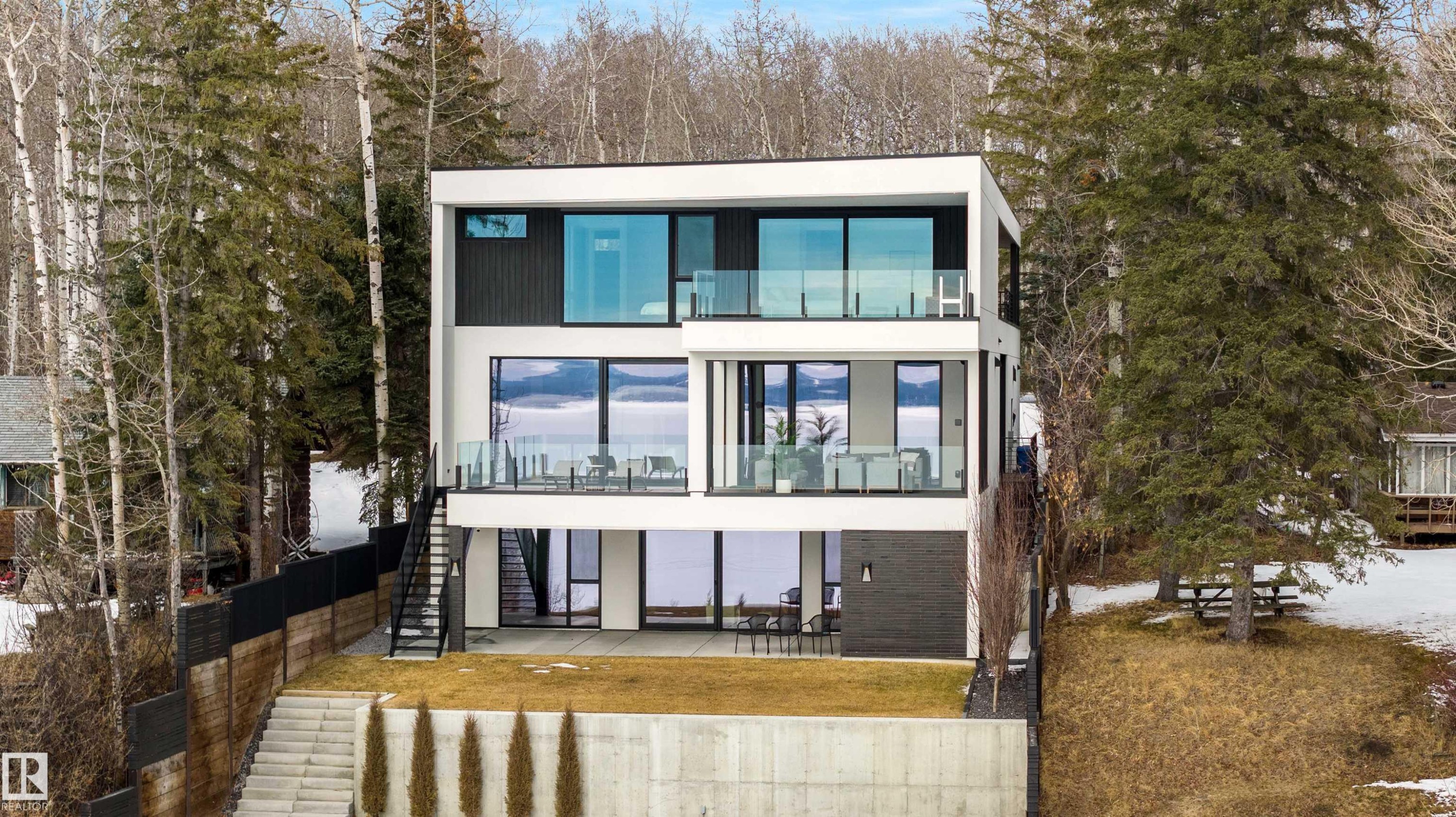 71 Birchcliff Road, Birchcliff, AB - Outdoor