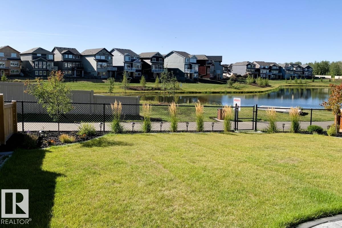 807 Eagleson Link, Edmonton, AB - Outdoor
