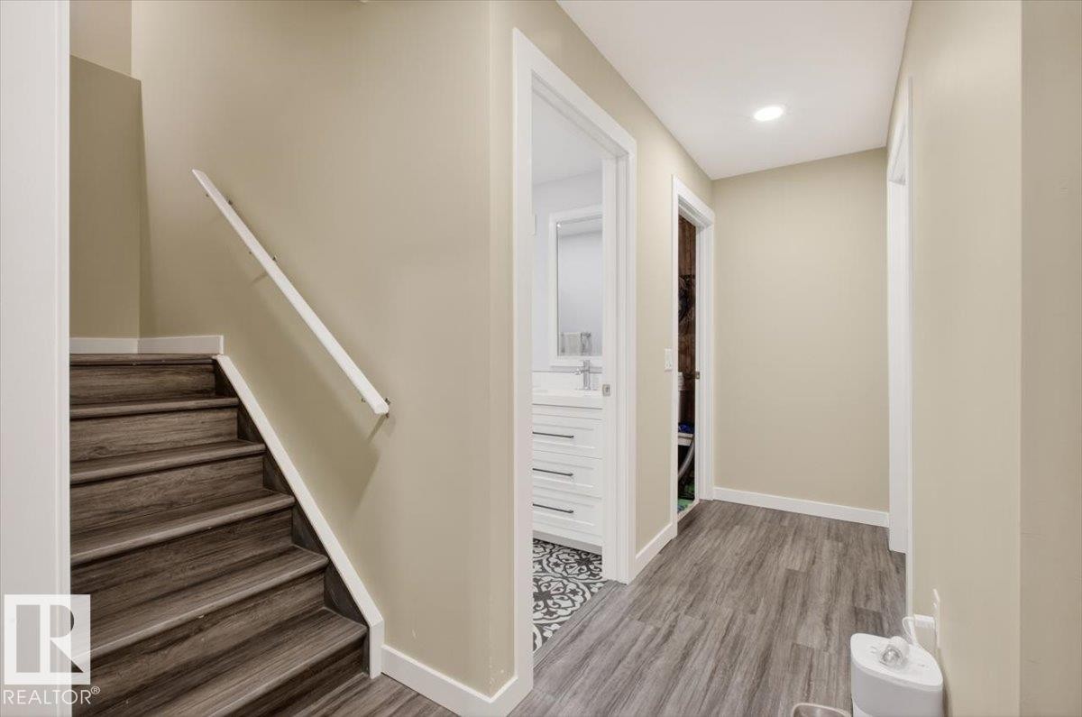14835 103 Avenue, Edmonton, AB - Indoor Photo Showing Other Room