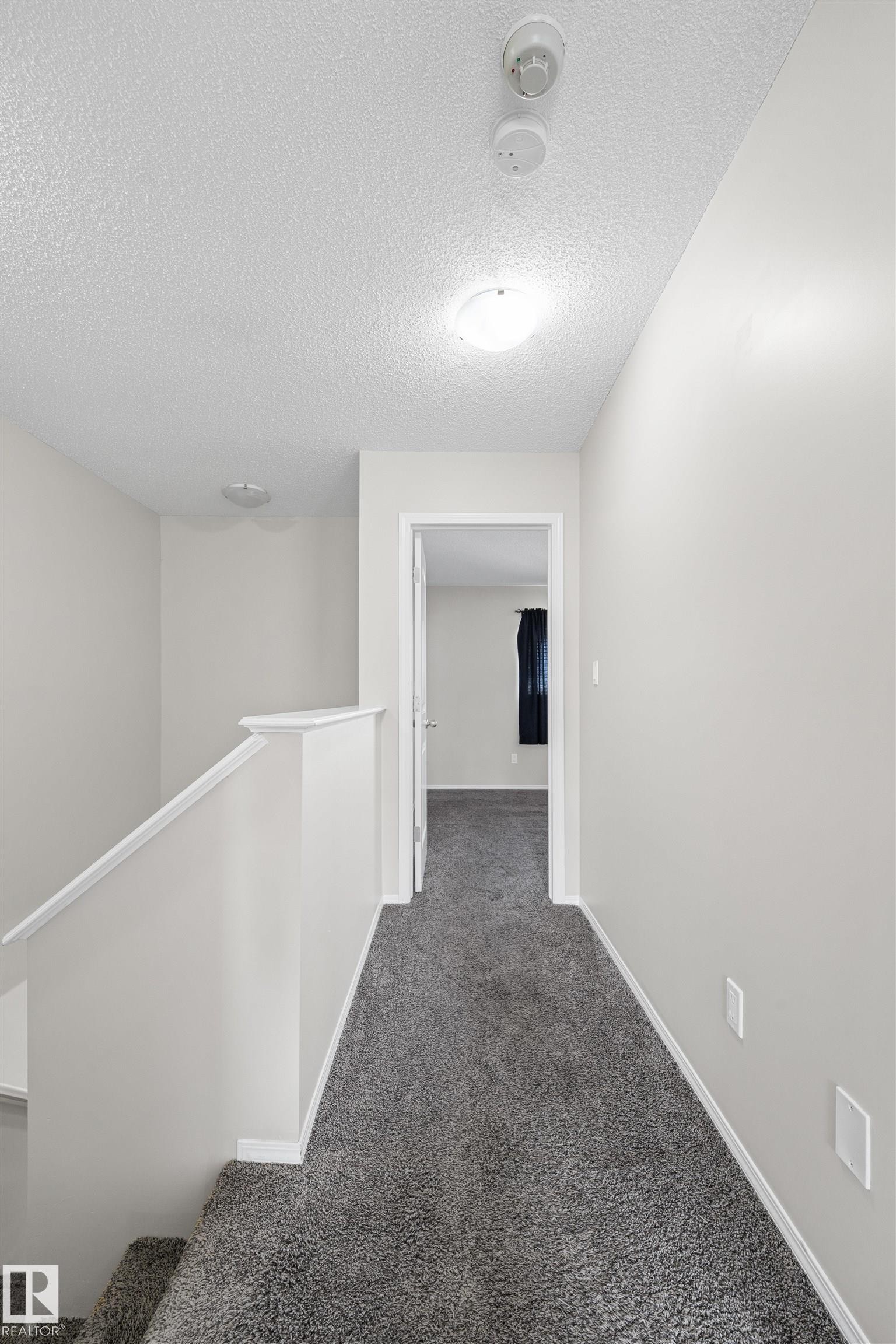 3041 Arthurs Crescent Sw, Edmonton, AB - Indoor Photo Showing Other Room